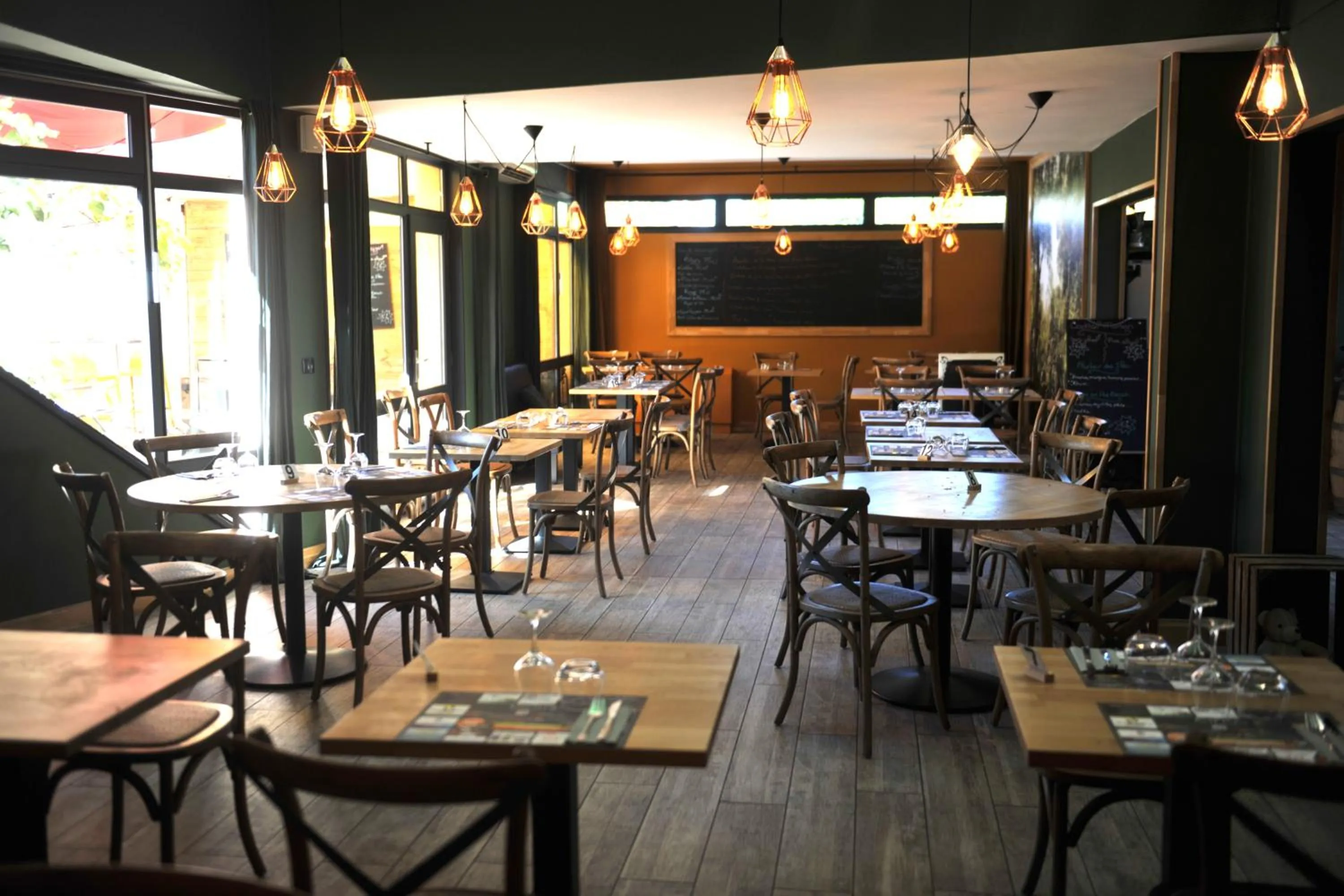 Restaurant/places to eat in HOTEL RESTAURANT CIRIUS