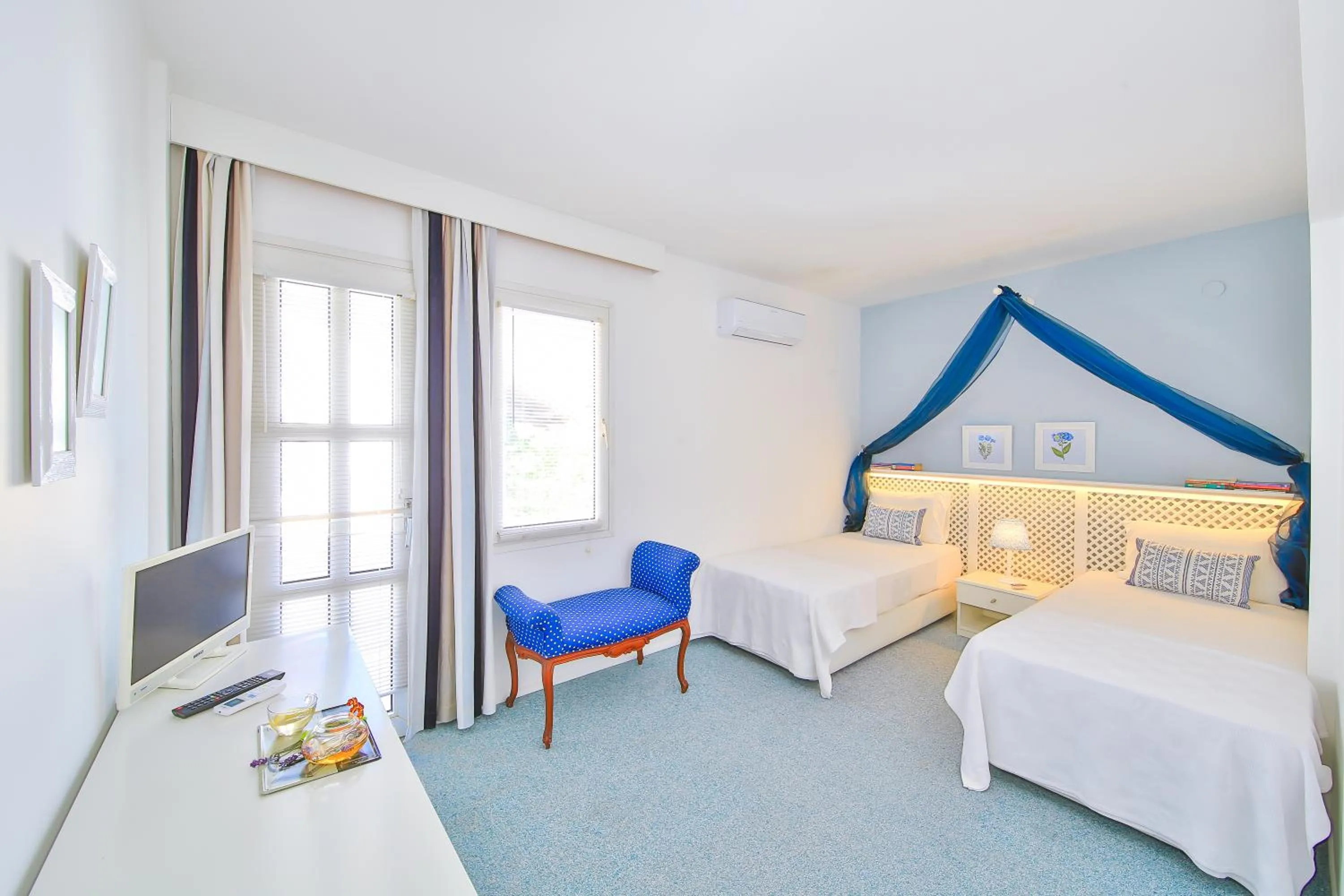 TV and multimedia in Palas Ilıca