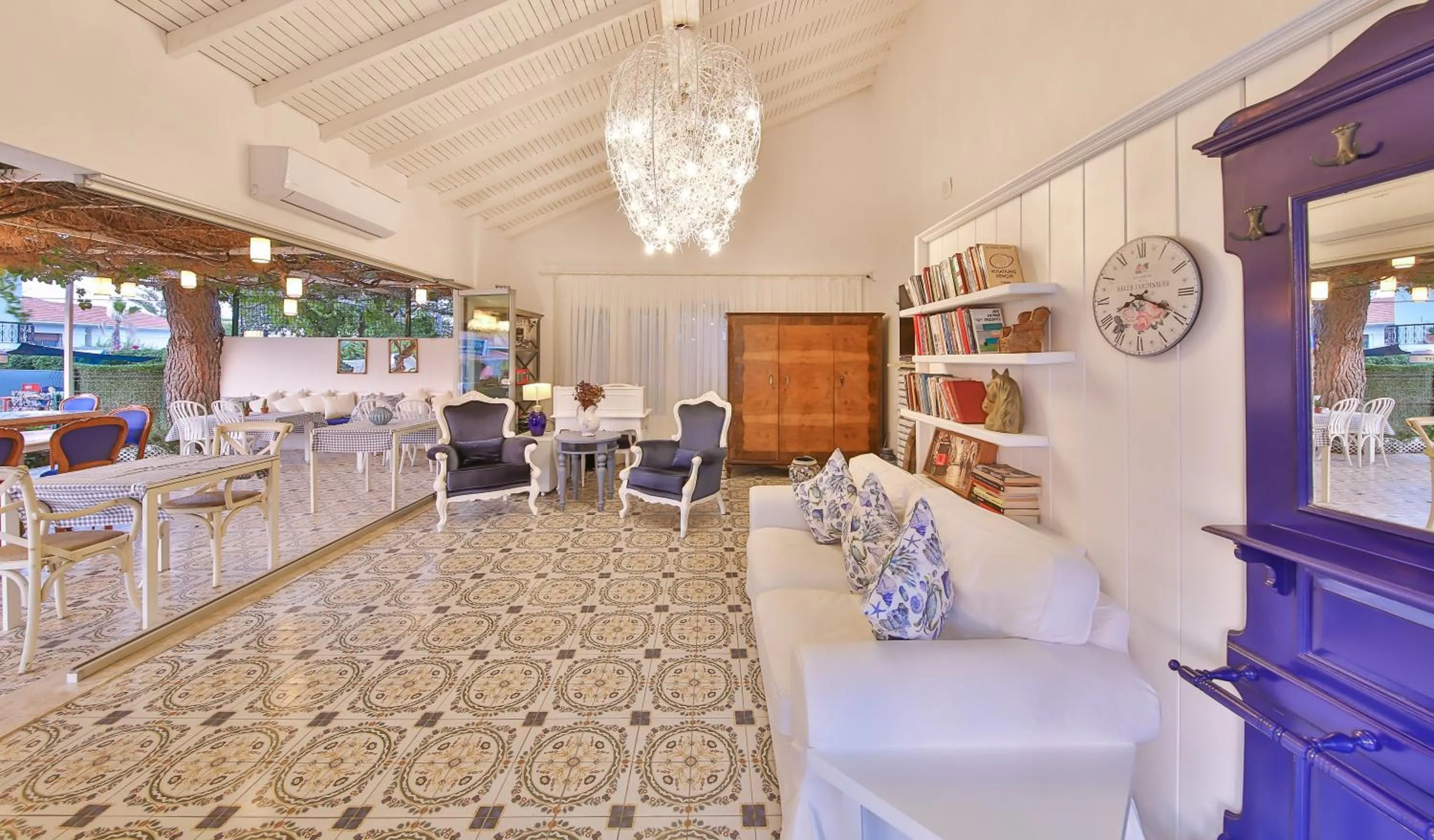 Property building in Palas Ilıca