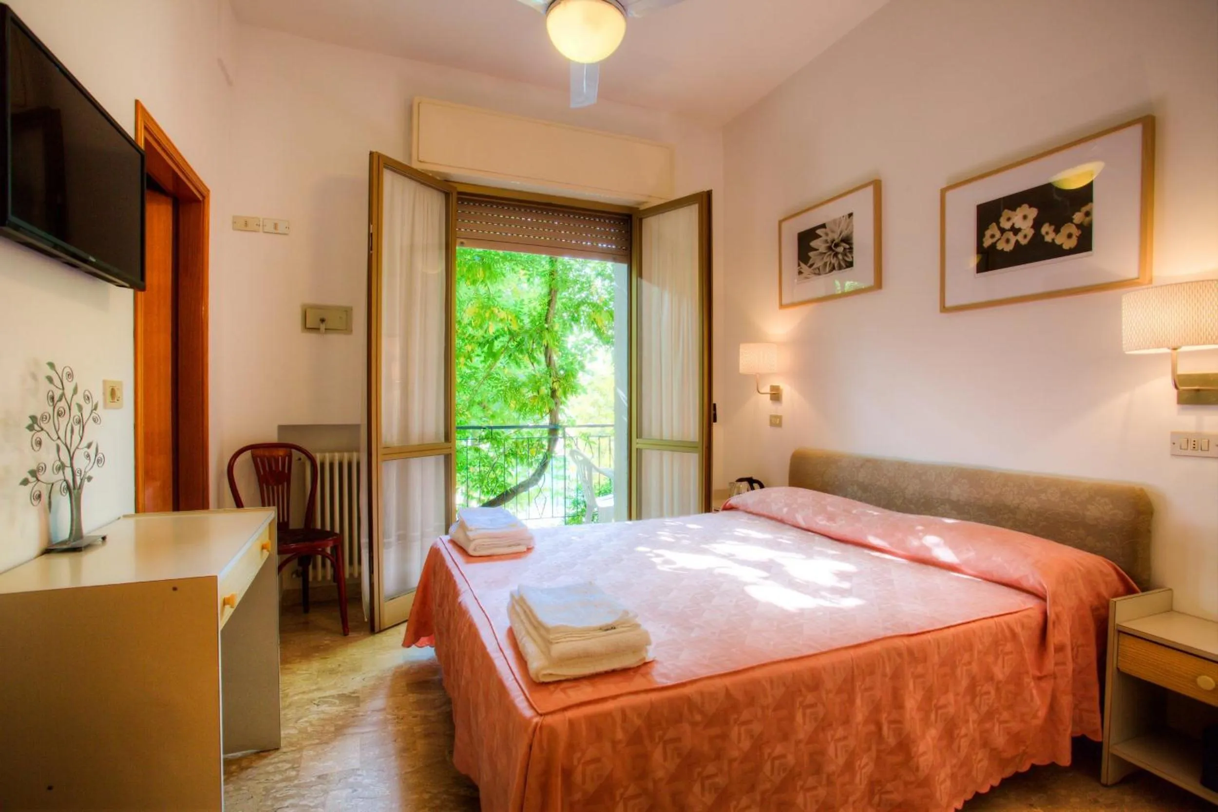 Photo of the whole room in Albergo Villa Lucia