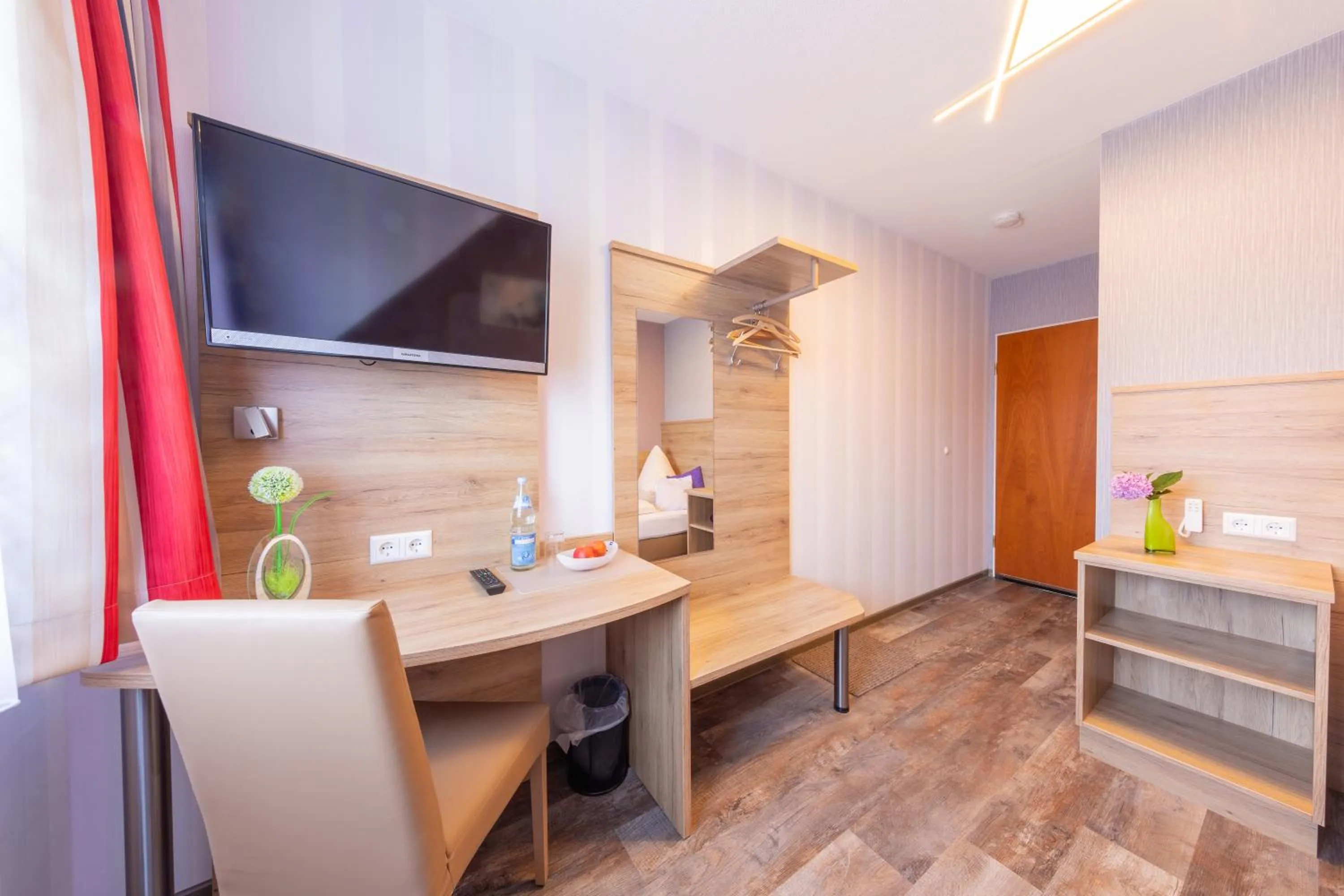 Photo of the whole room in Hotel Reinhardtshof Garni