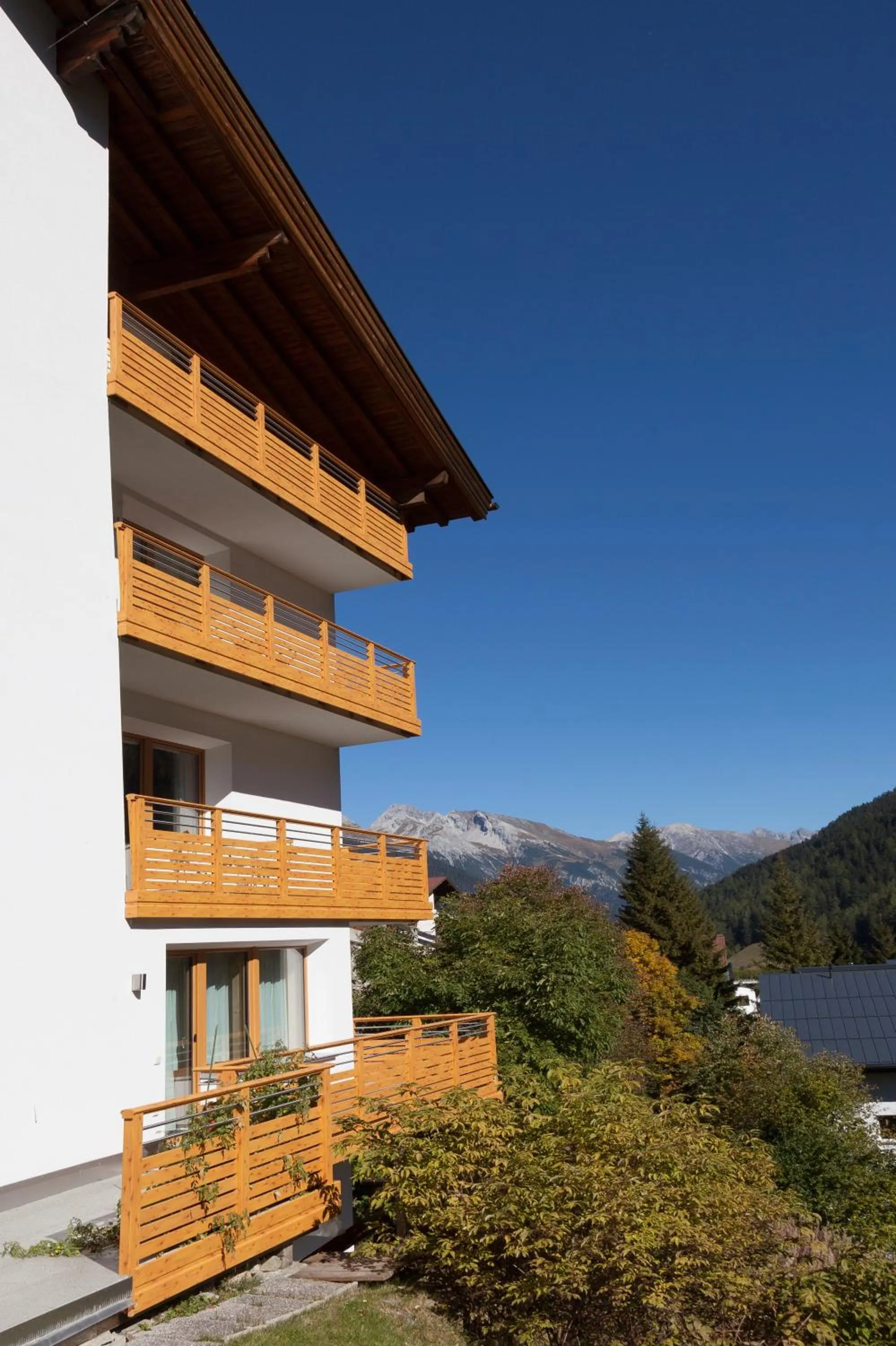 Property building in Alkira