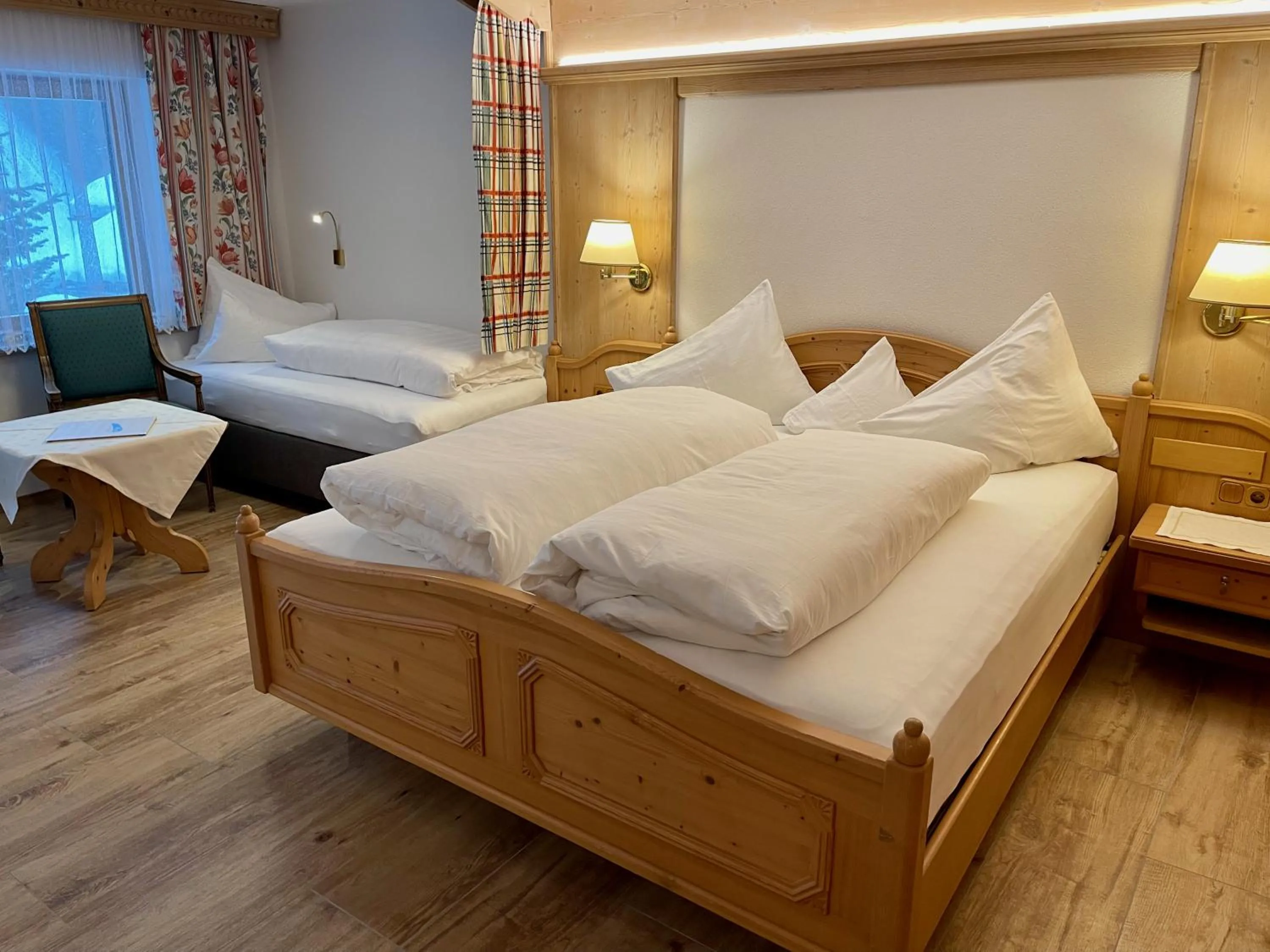 Bed in Alkira