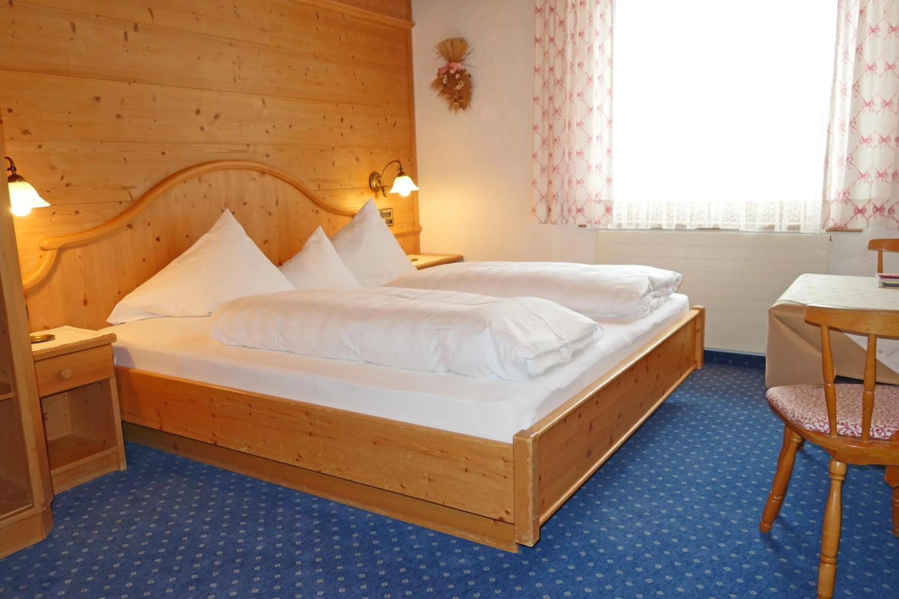 Bed in Alkira