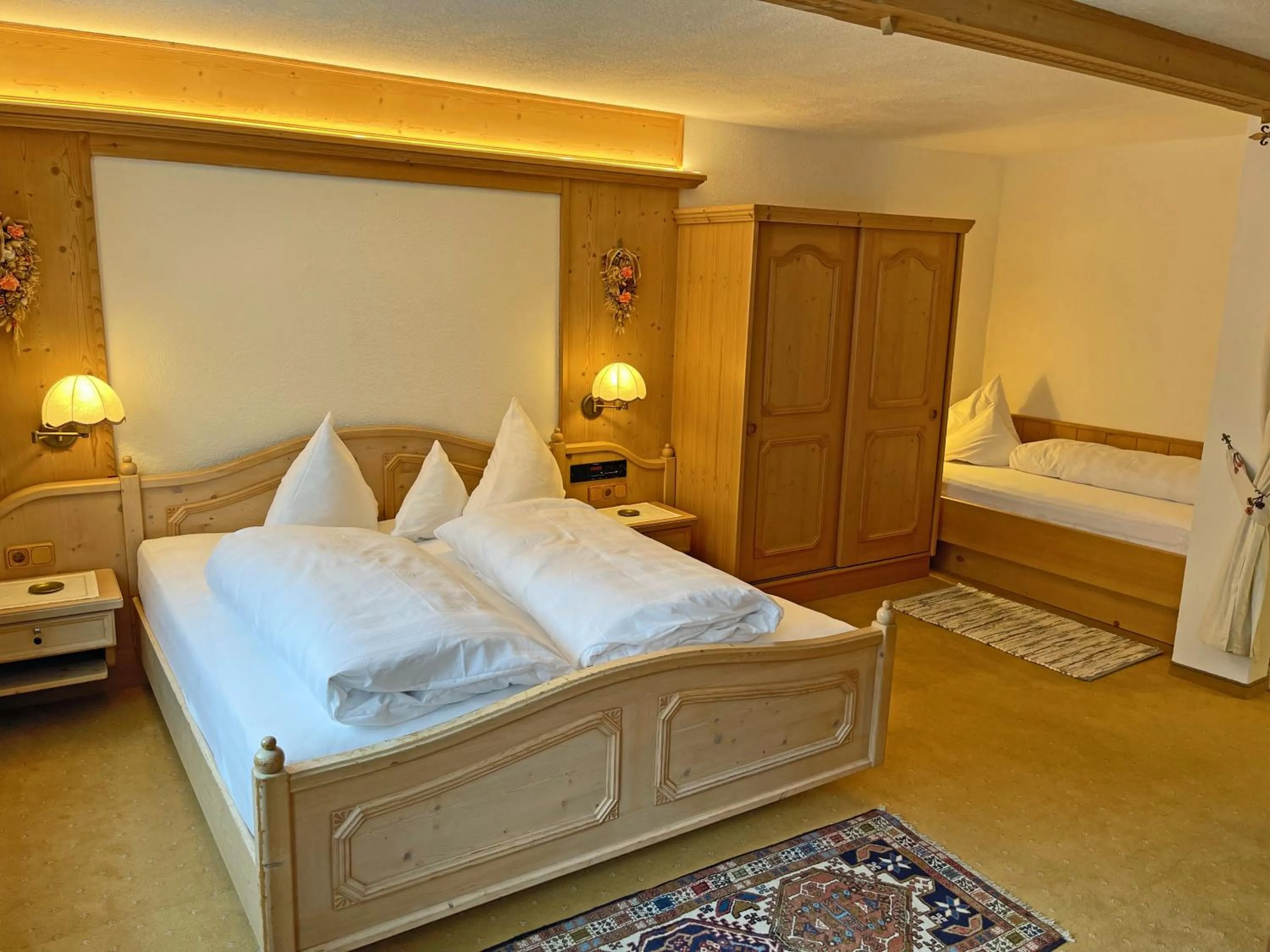 Bed in Alkira