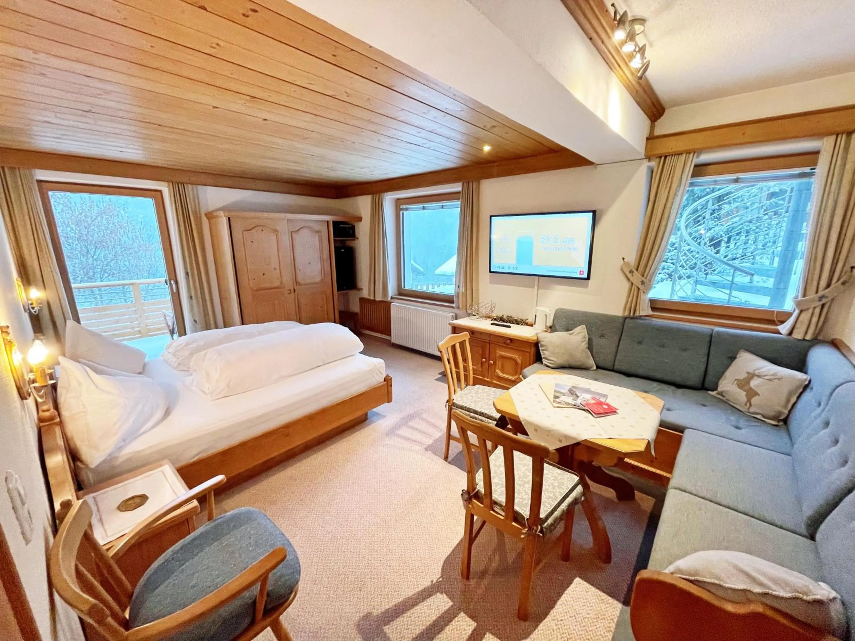 Bed in Alkira