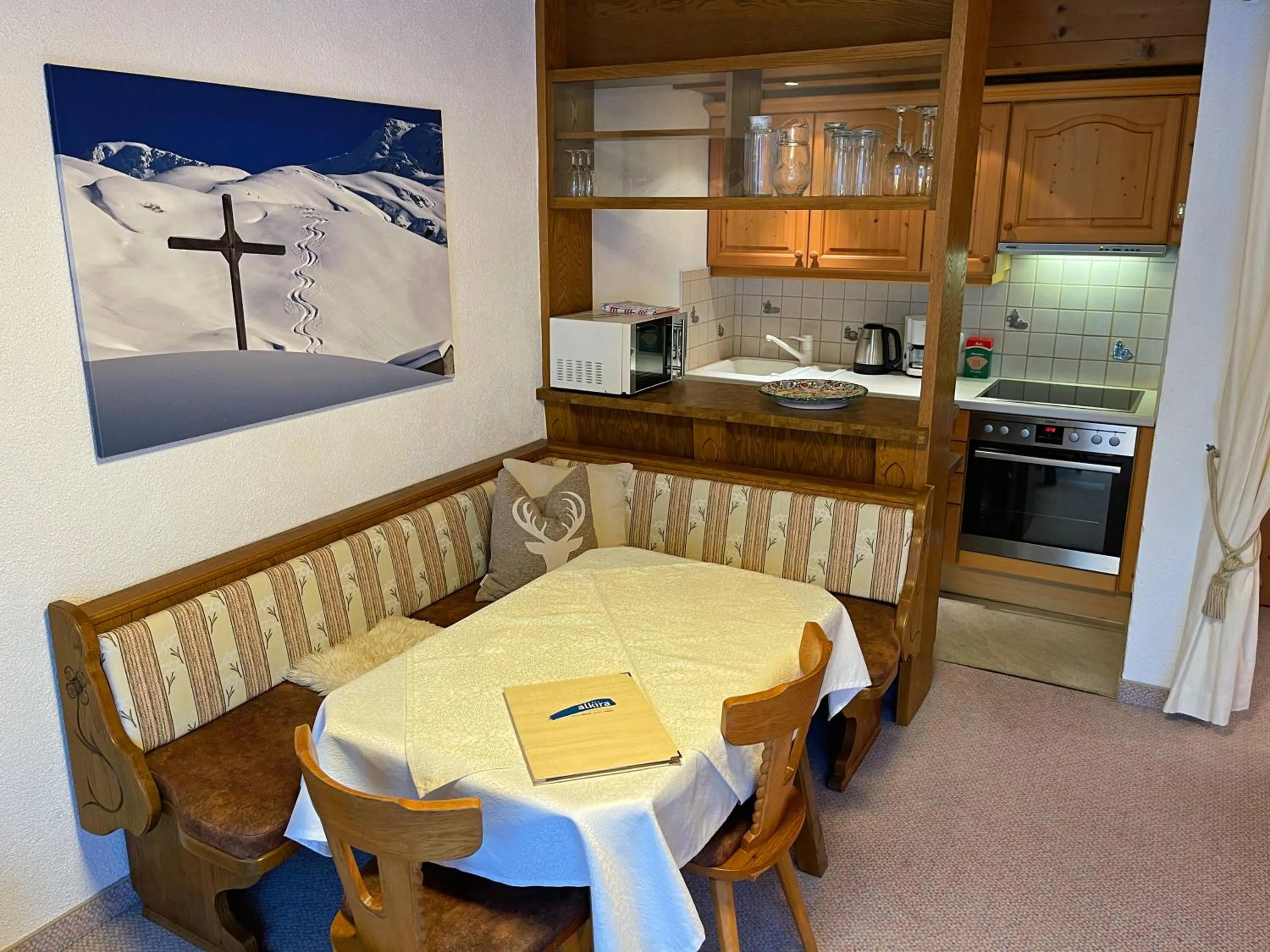 Kitchen or kitchenette in Alkira