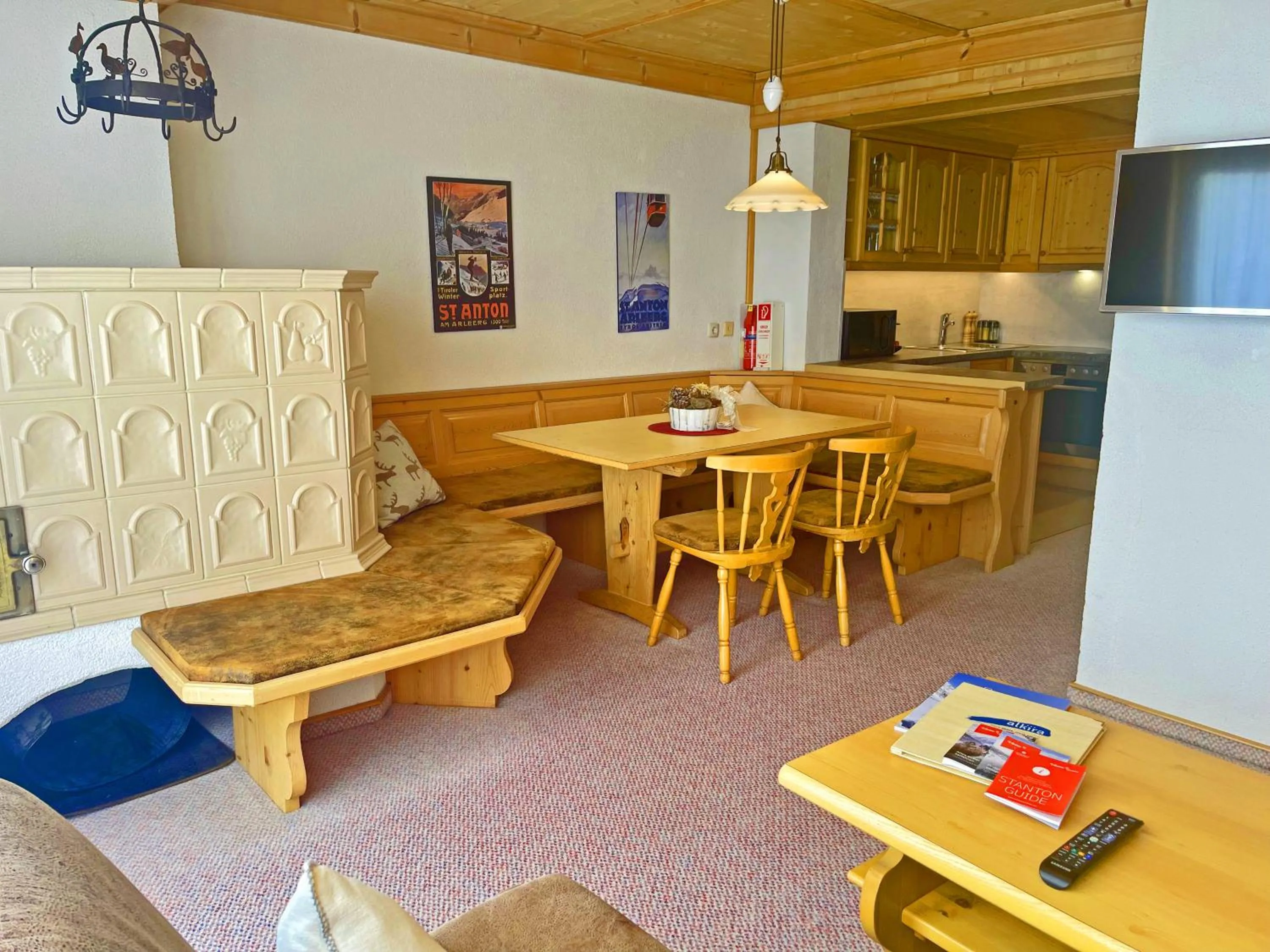 Dining area in Alkira