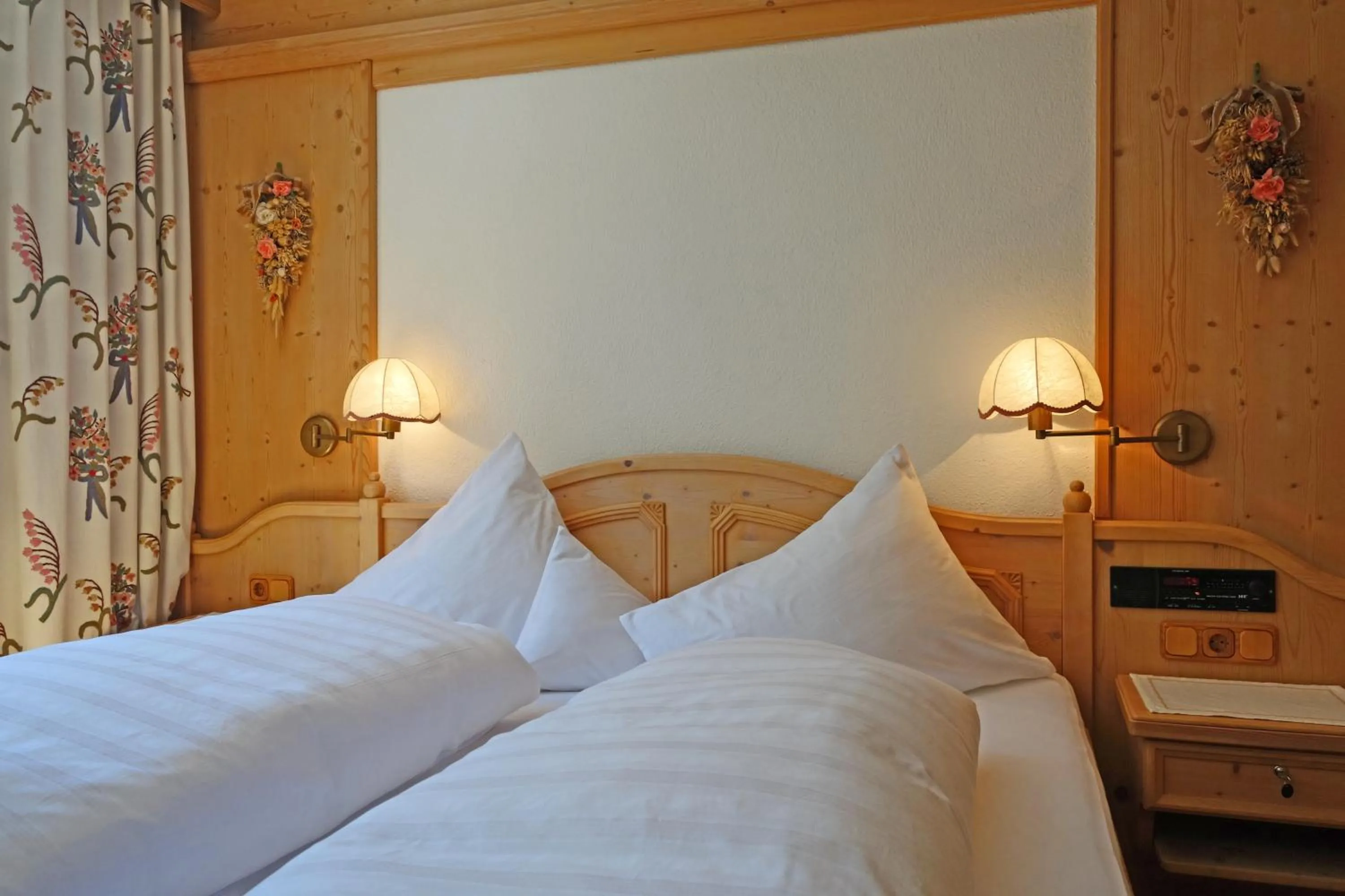 Bed in Alkira