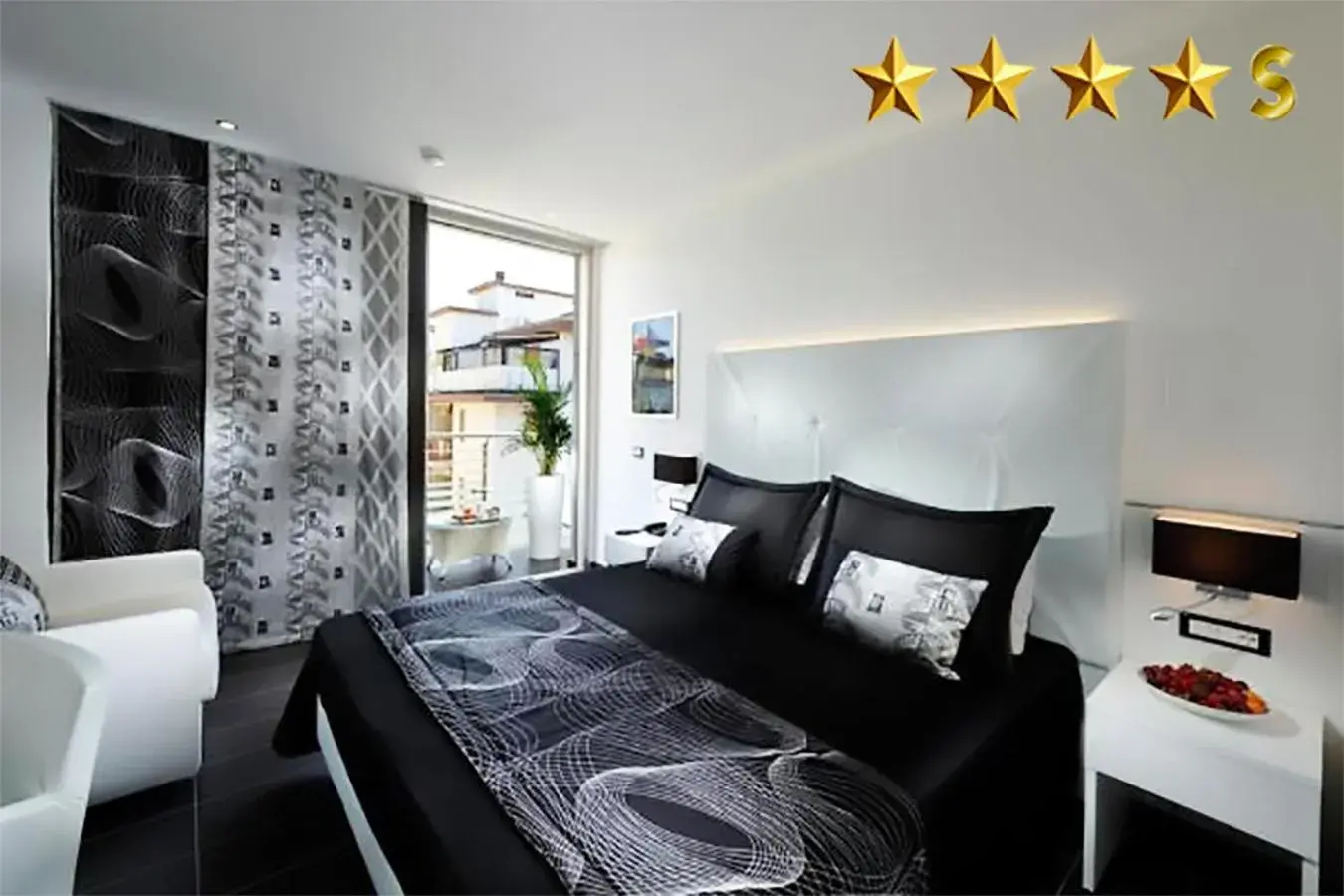 Superior Double Room with Balcony in Hotel Rossini 4S Superior Double Room with Balcony in Hotel Rossini 4S