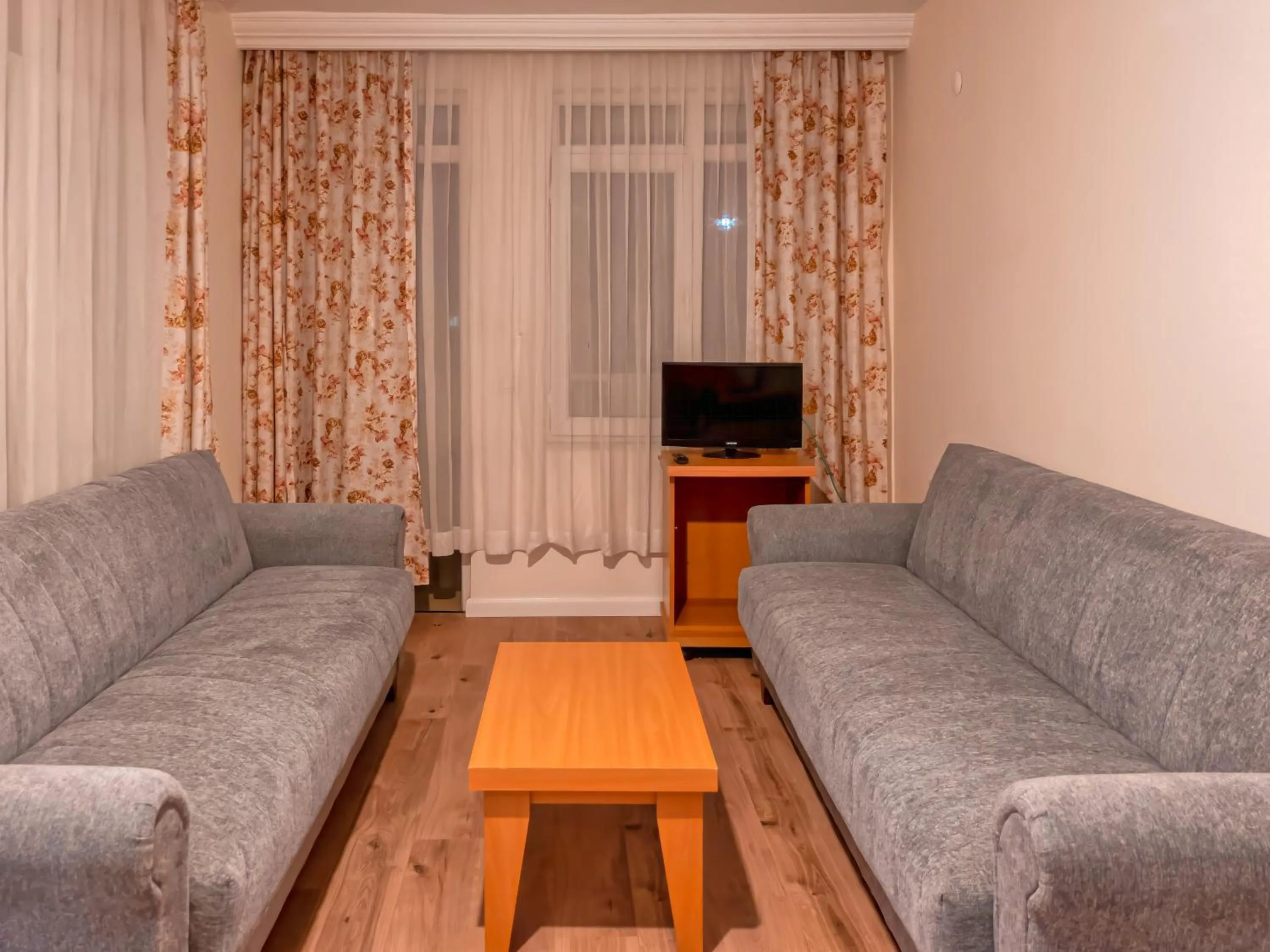 TV and multimedia in Bella Rose Apart Hotel, Alanya