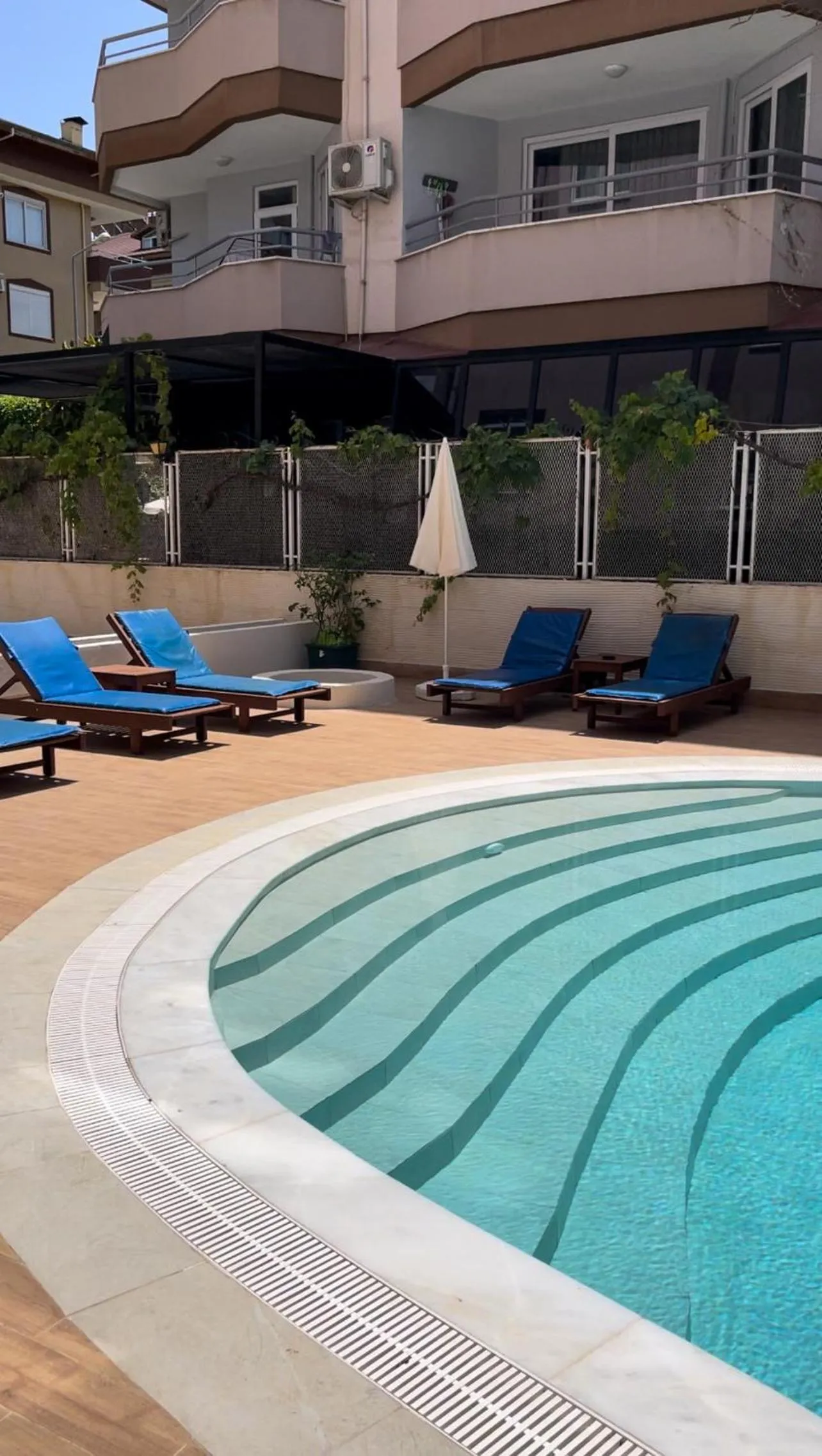 Swimming pool in Bella Rose Apart Hotel, Alanya