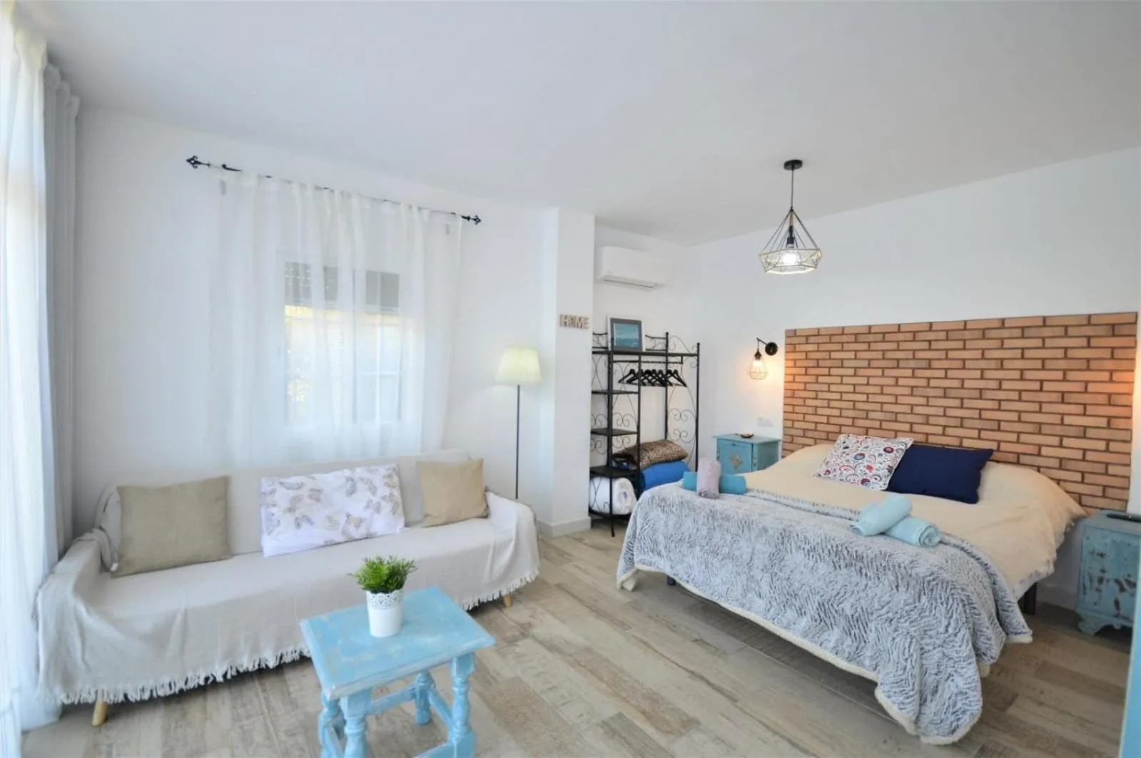 Bed in Los Naranjos