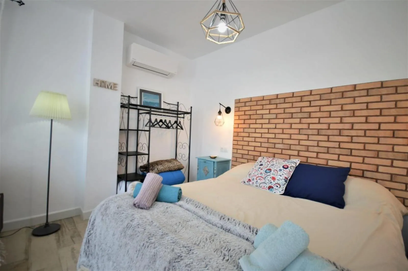 Bed in Los Naranjos