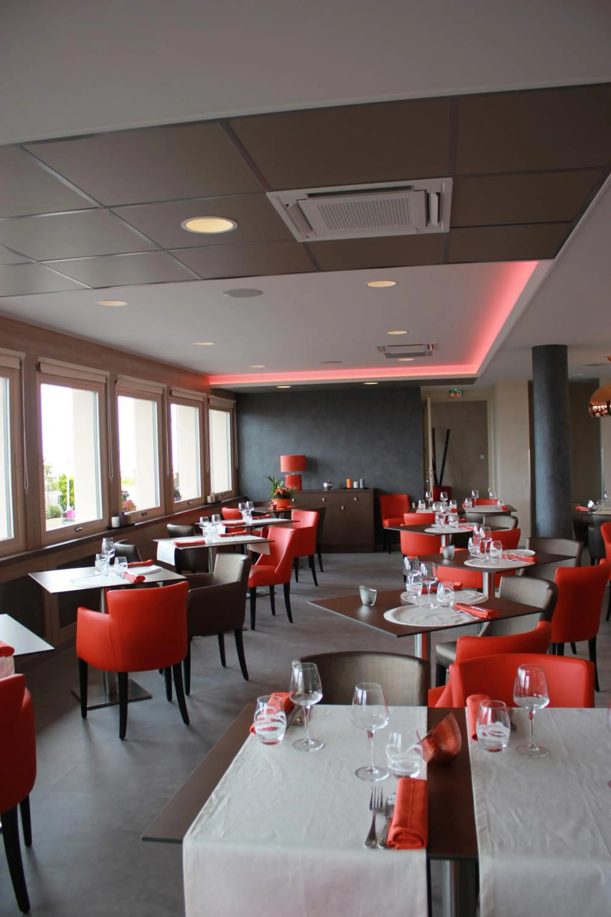 Restaurant/places to eat in Hôtel Restaurant le Panorama