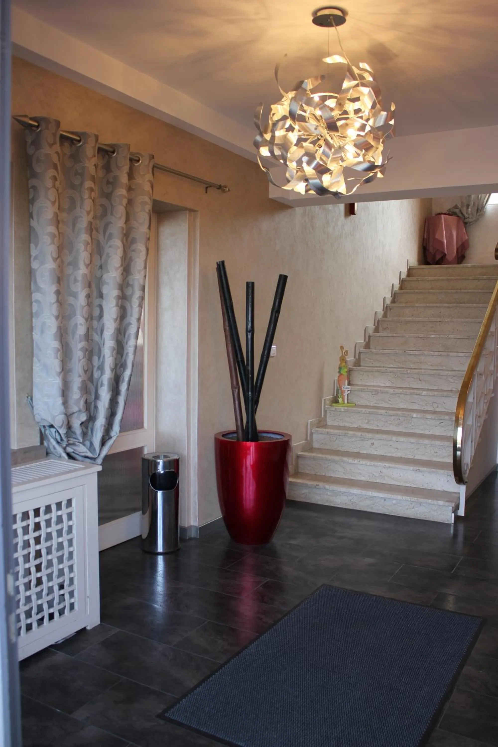 Decorative detail in Hôtel Restaurant le Panorama