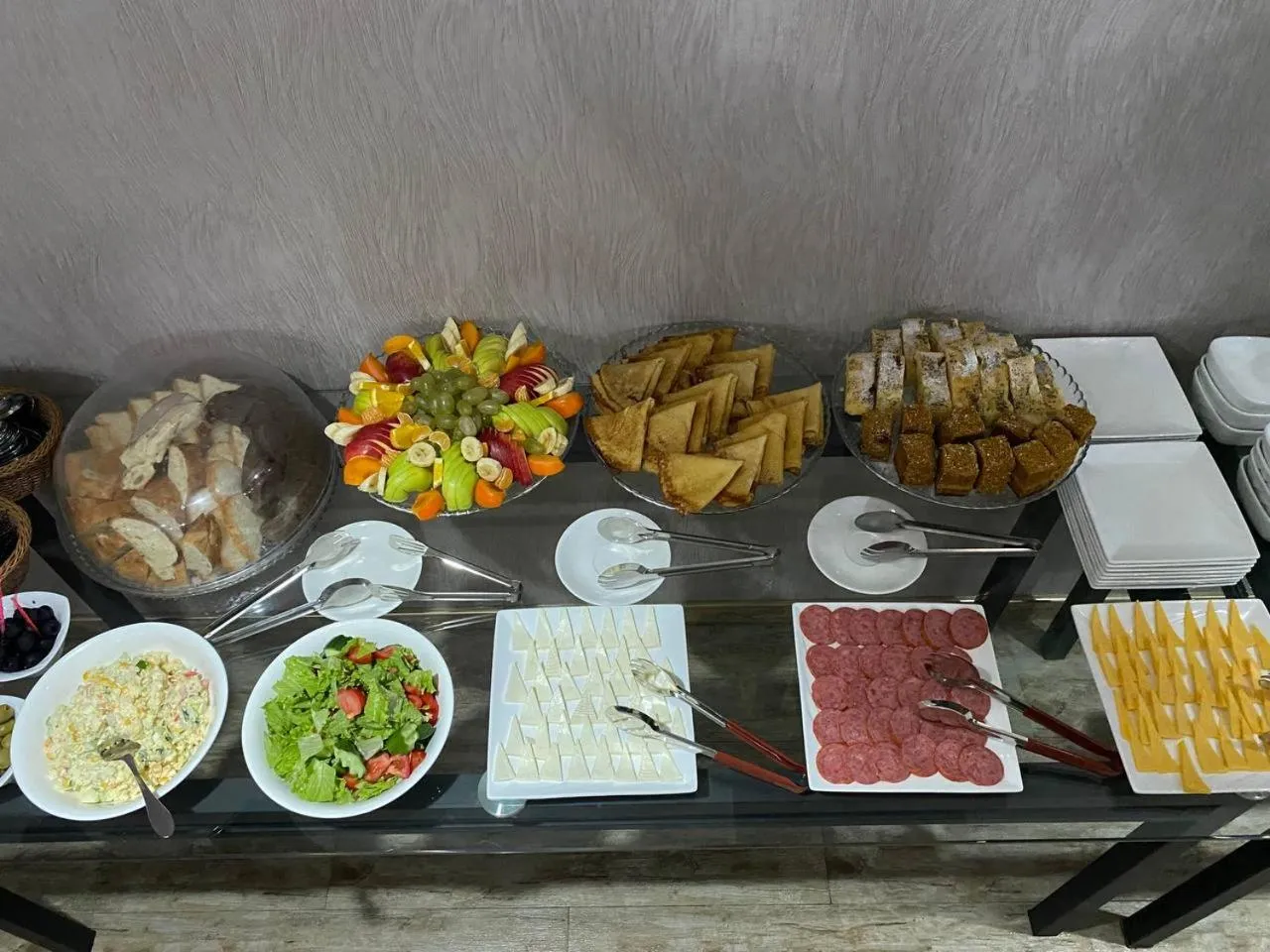 Restaurant/places to eat in TOURIST INN hotel