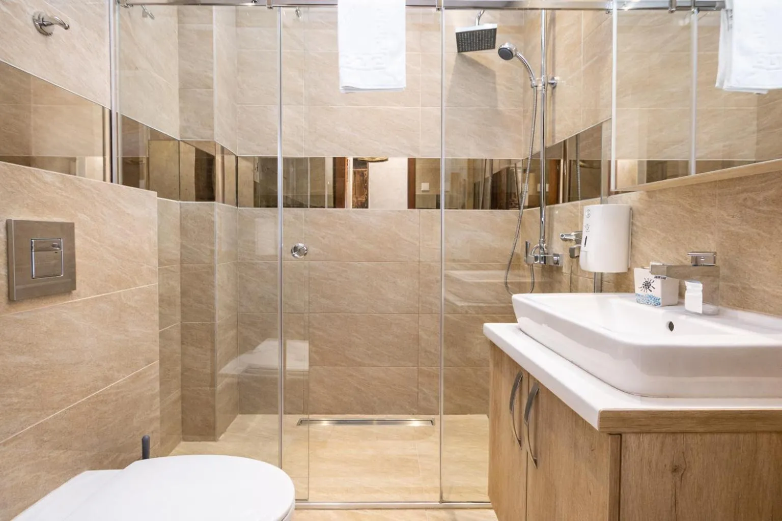 Bathroom in Hotel Butua Residence