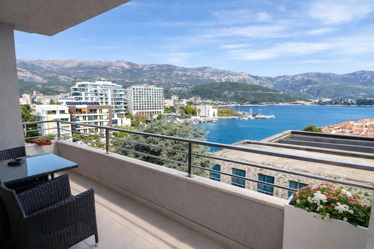 Patio in Hotel Butua Residence