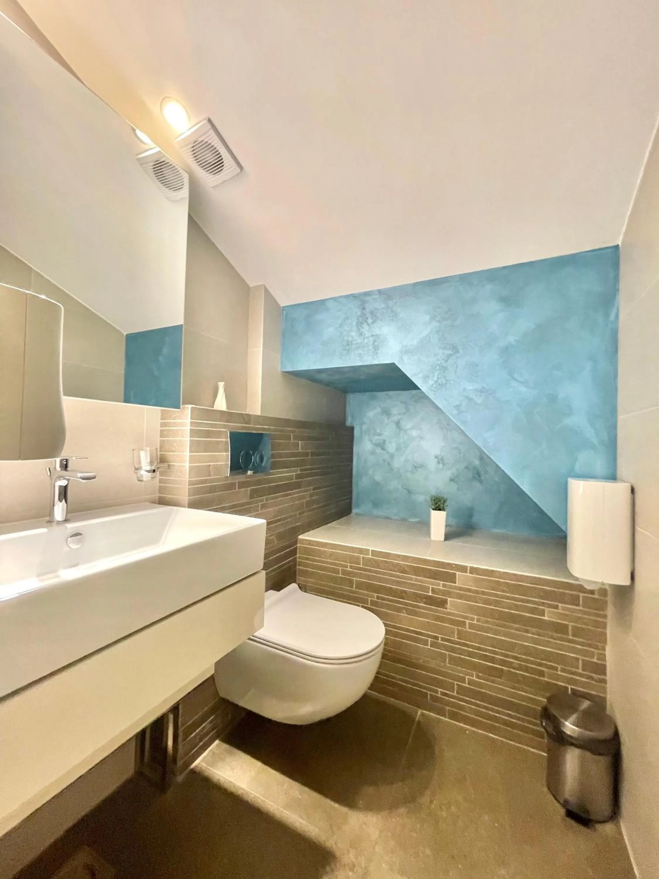 Toilet in Hotel Butua Residence