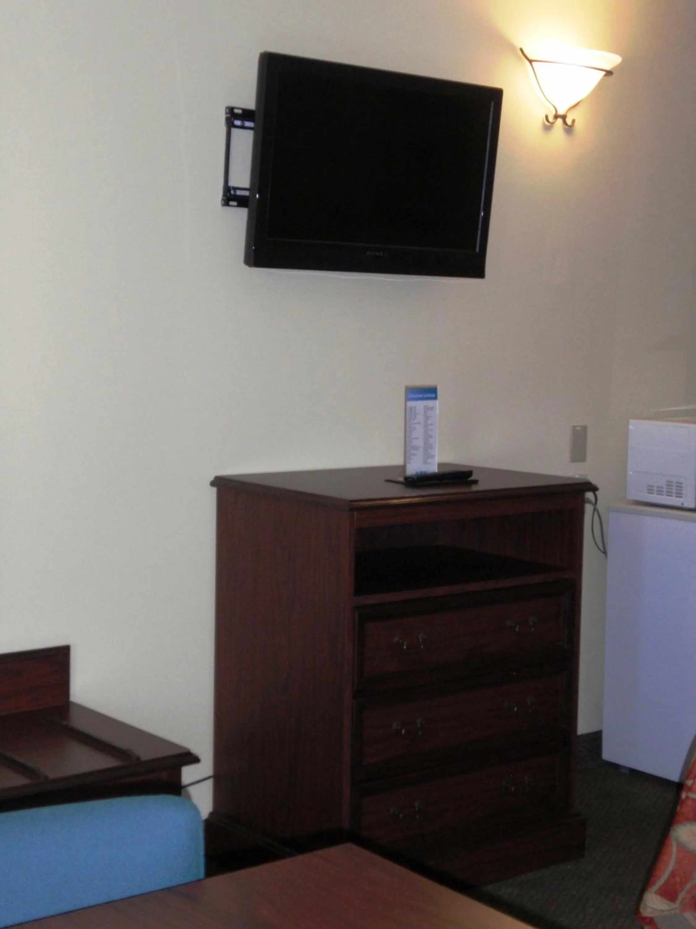 TV and multimedia in Jameson Inn - Perry