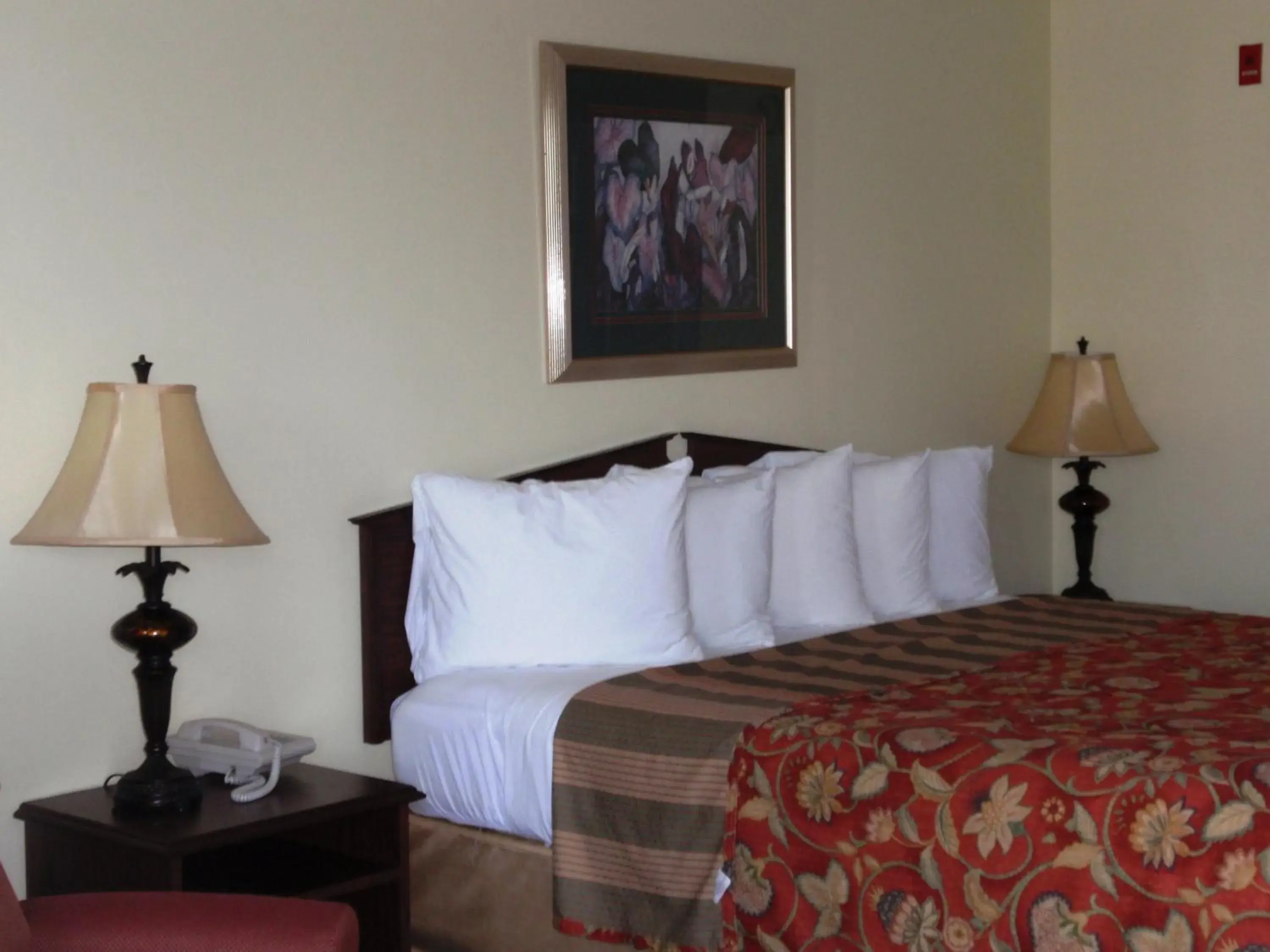 Bed in Jameson Inn - Perry Bed in Jameson Inn - Perry