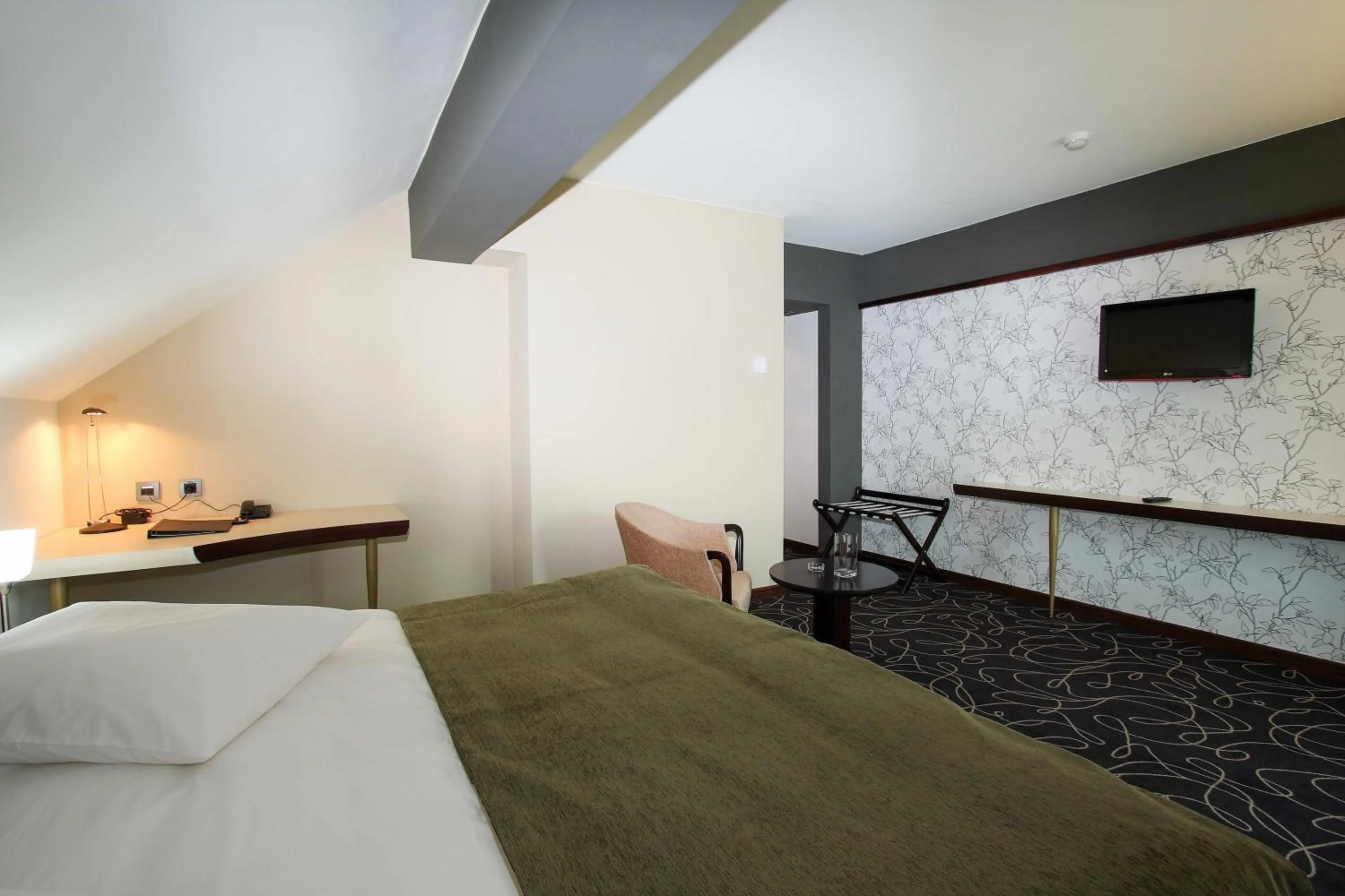 Photo of the whole room, Bed in Hotel Orizont