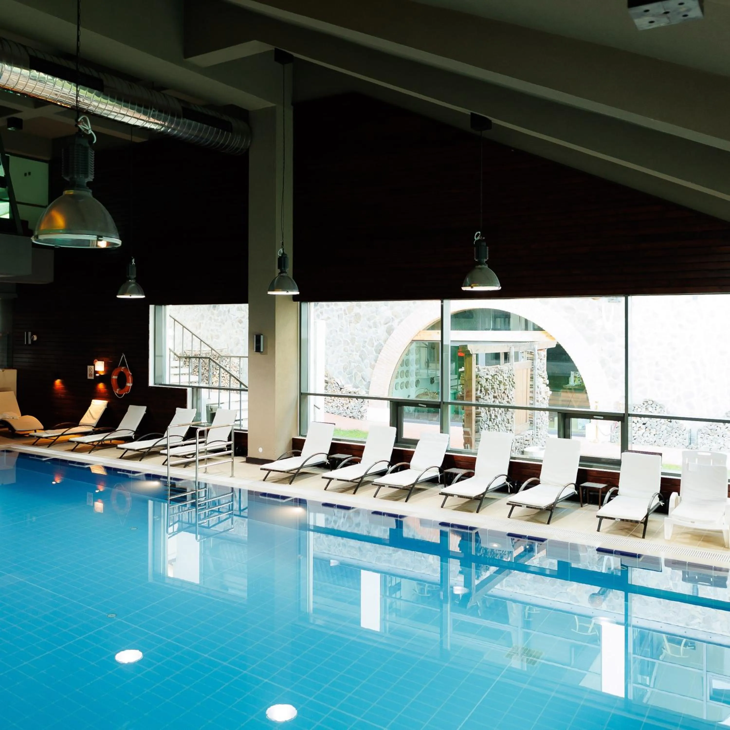 Pool view in Hotel Orizont