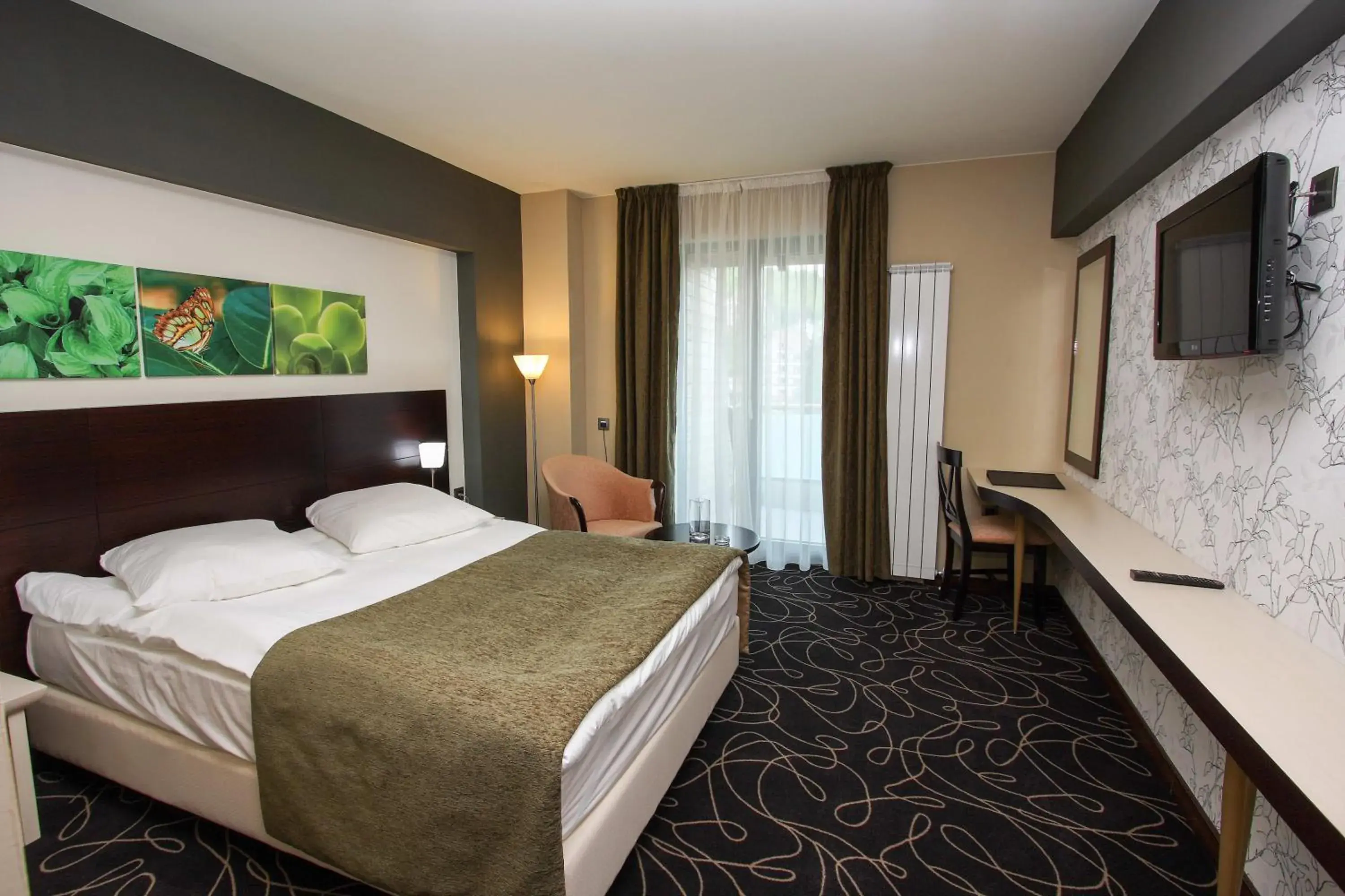 Budget Room with Balcony in Hotel Orizont Budget Room with Balcony in Hotel Orizont