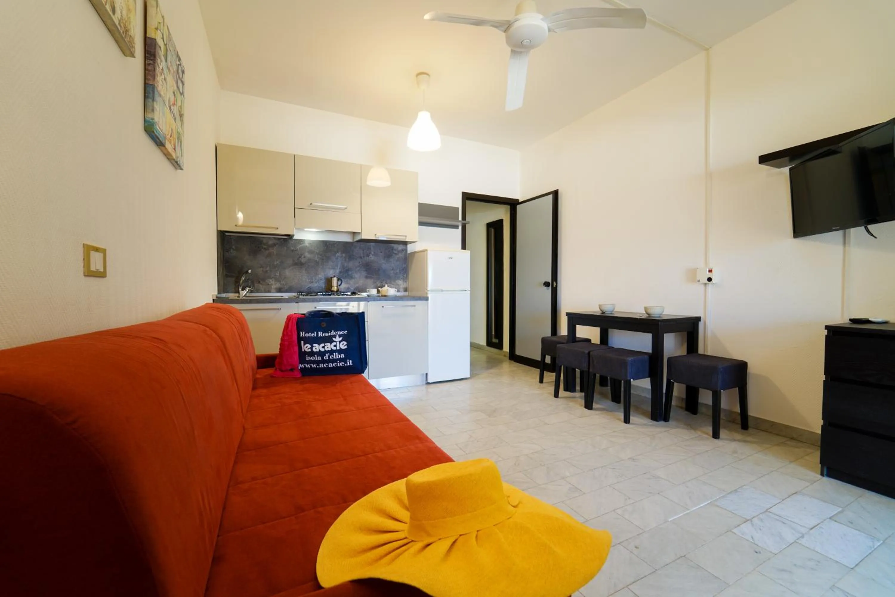 TV and multimedia in Residence Le Acacie