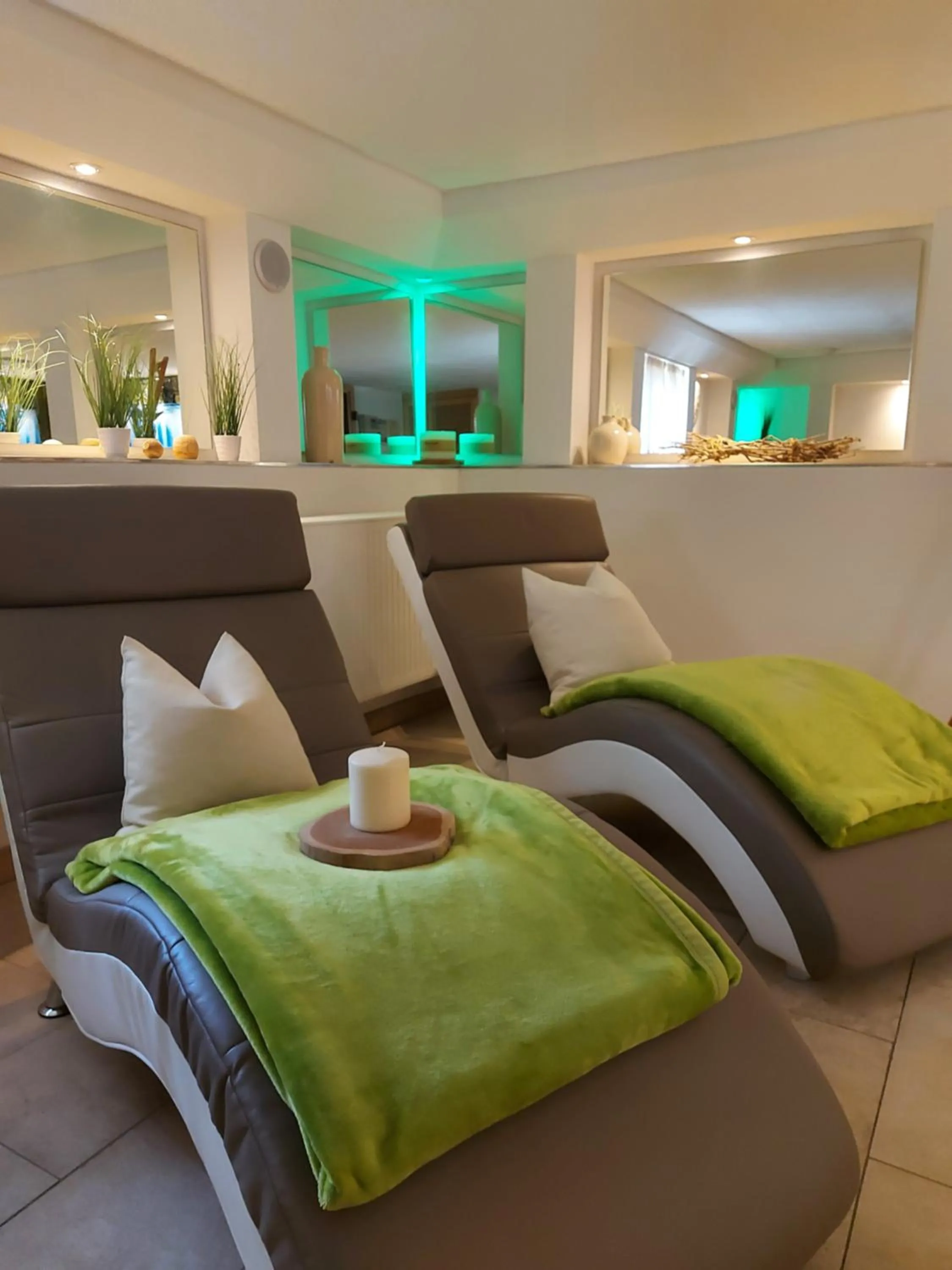 Spa and wellness centre/facilities in Wellness-Gasthof-Cafe Nuhnetal