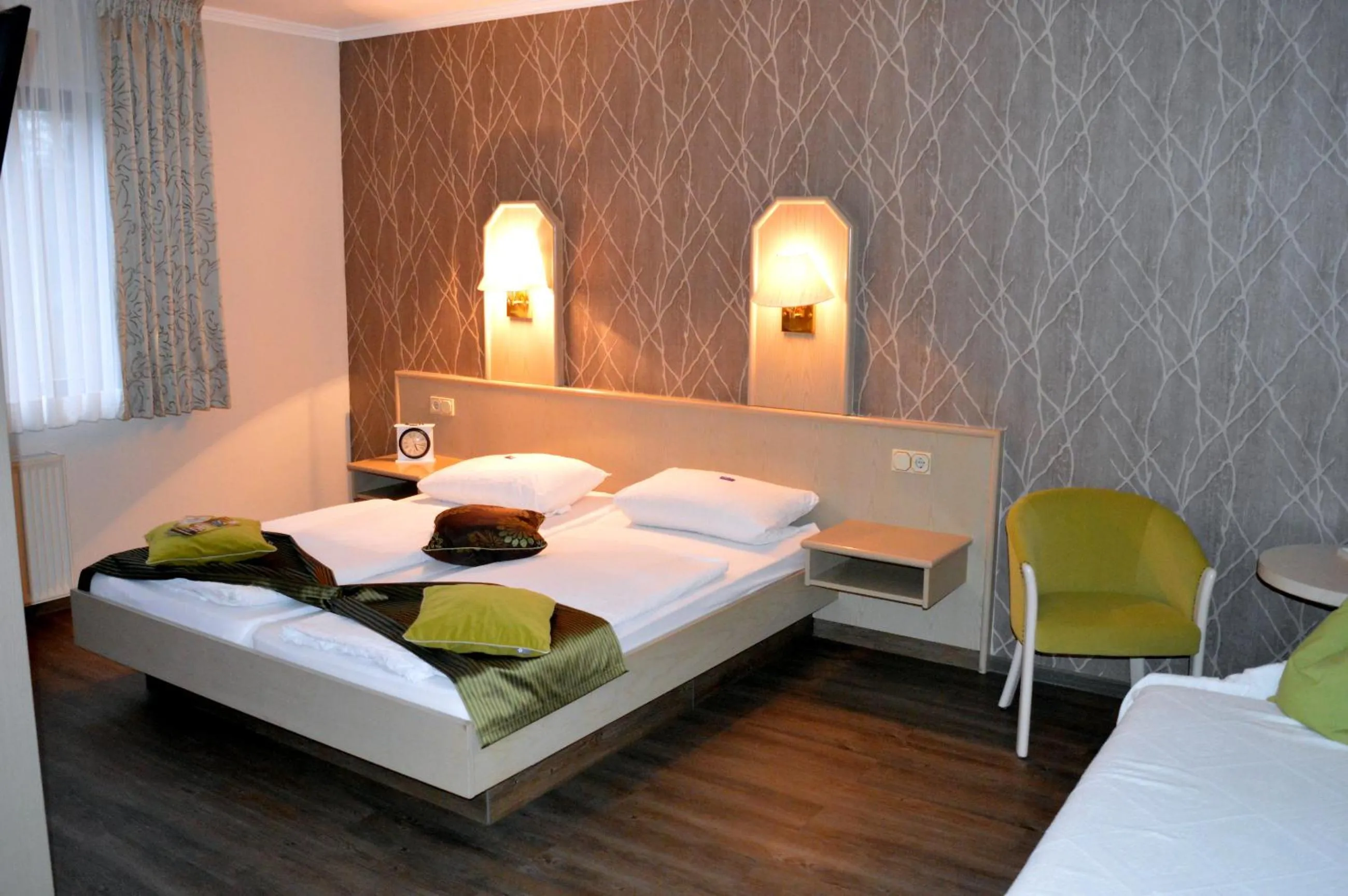 Bed in Wellness-Gasthof-Cafe Nuhnetal