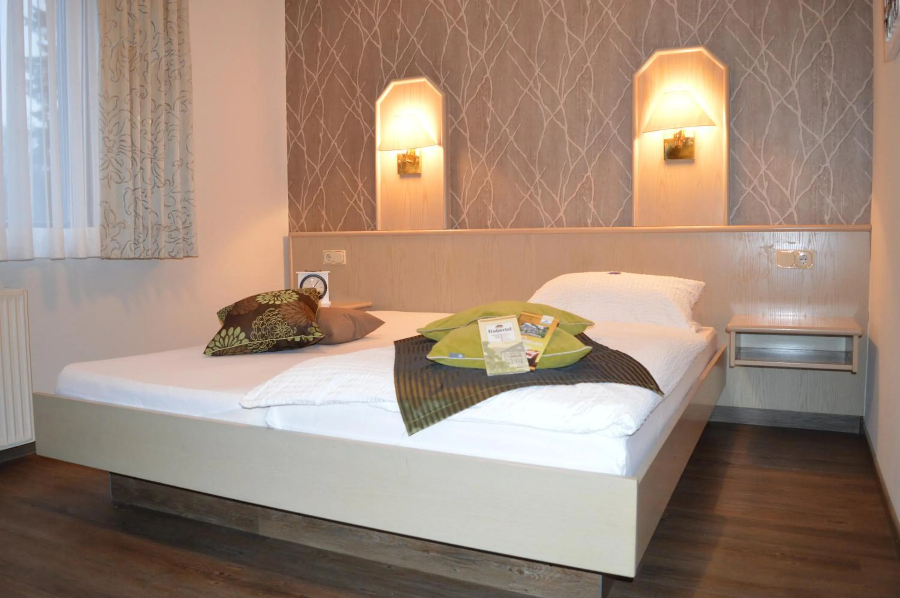 Bed in Wellness-Gasthof-Cafe Nuhnetal