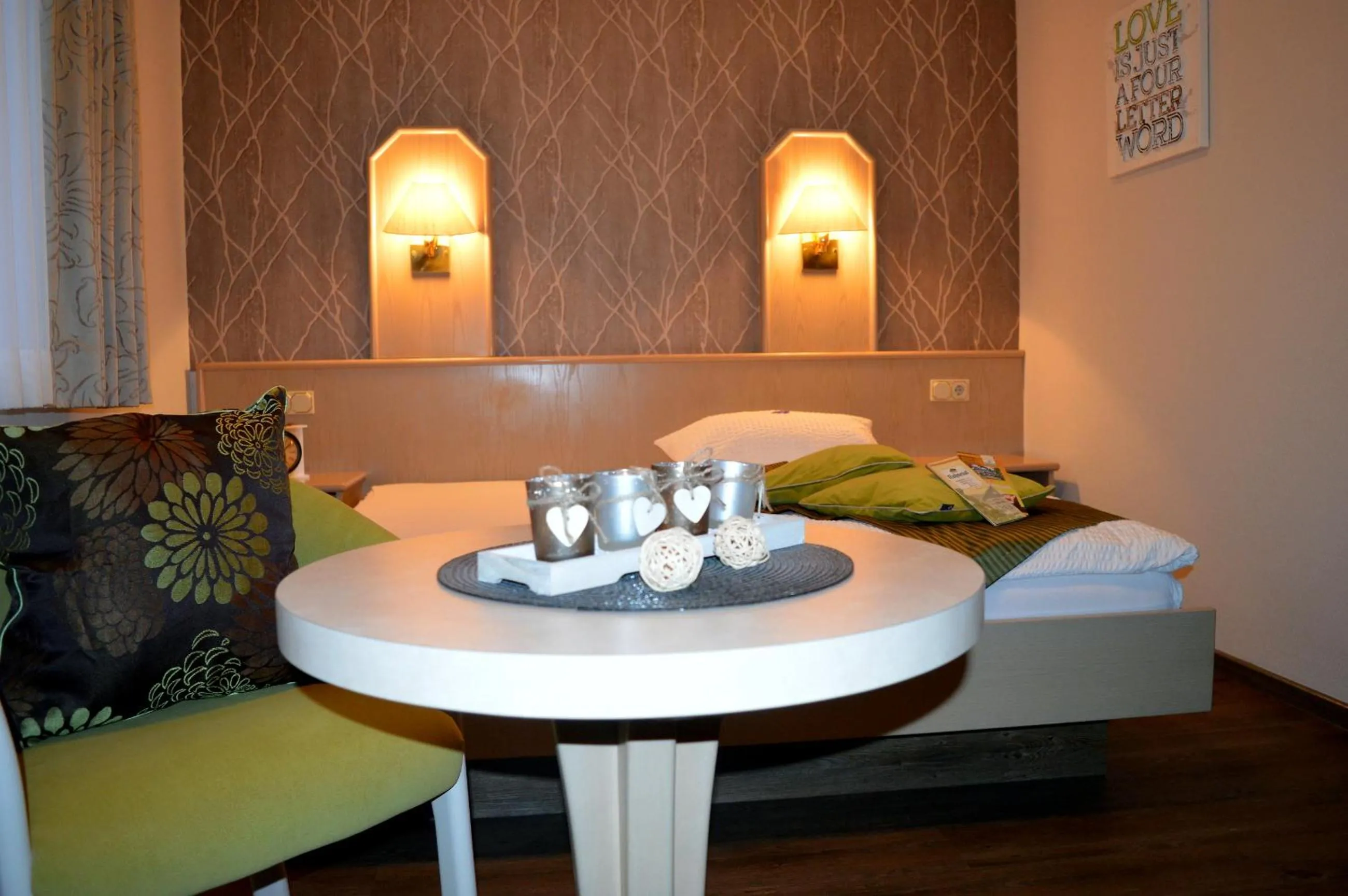 Bed in Wellness-Gasthof-Cafe Nuhnetal