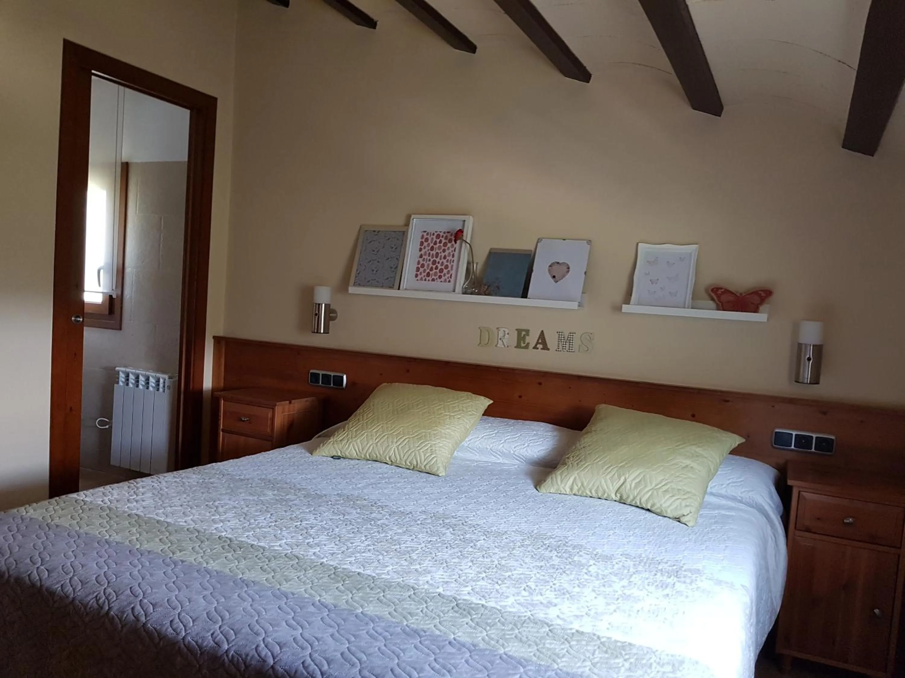 Bedroom, Bed in Les Muntades