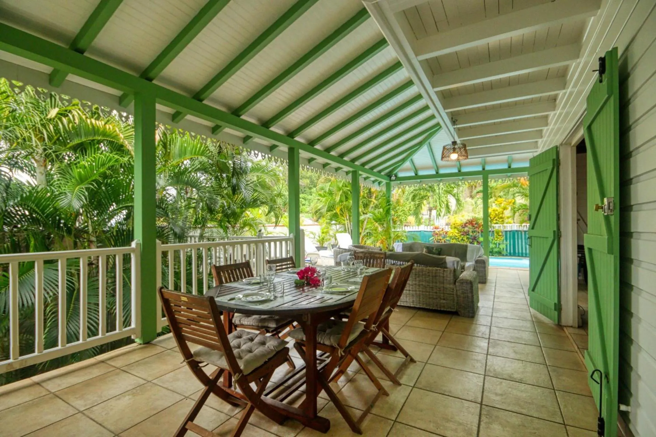 Balcony/Terrace in Villa avec piscine MQTI14