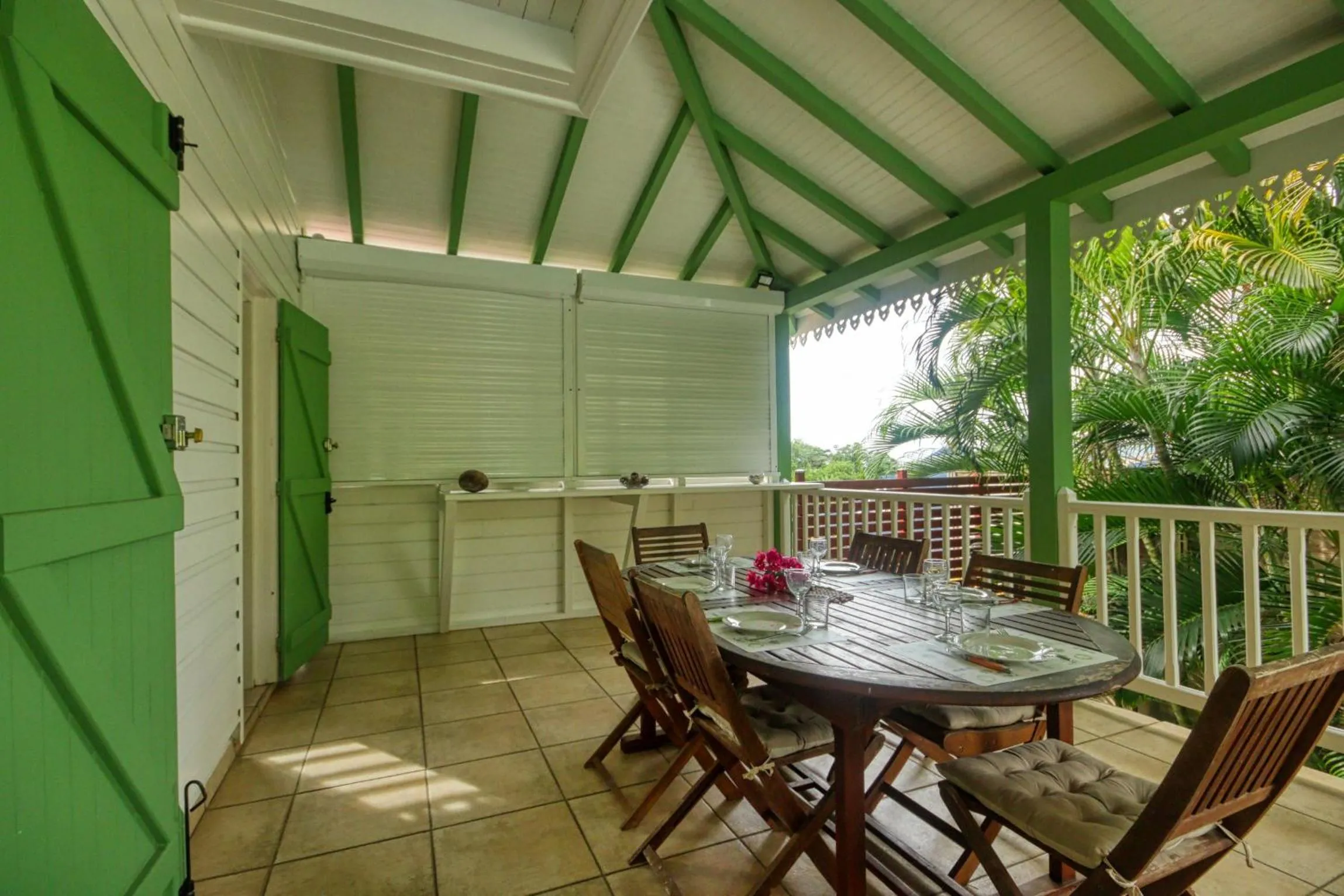 Balcony/Terrace in Villa avec piscine MQTI14