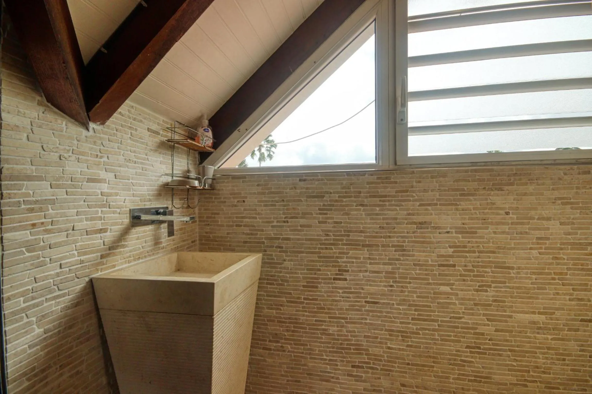 Bathroom in Villa avec piscine MQTI14