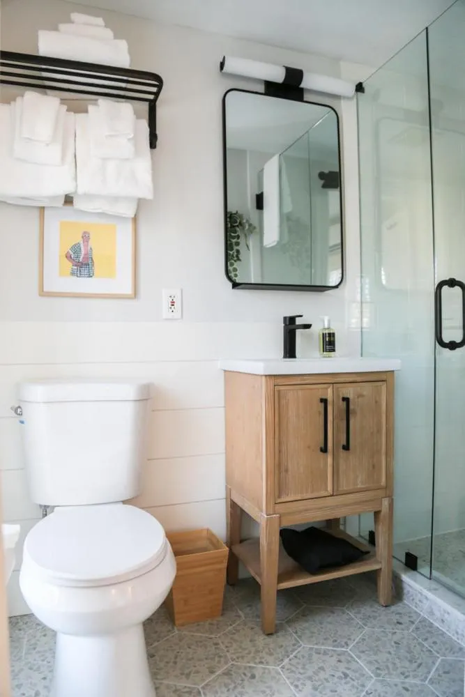 Bathroom in Waterford Inn Provincetown