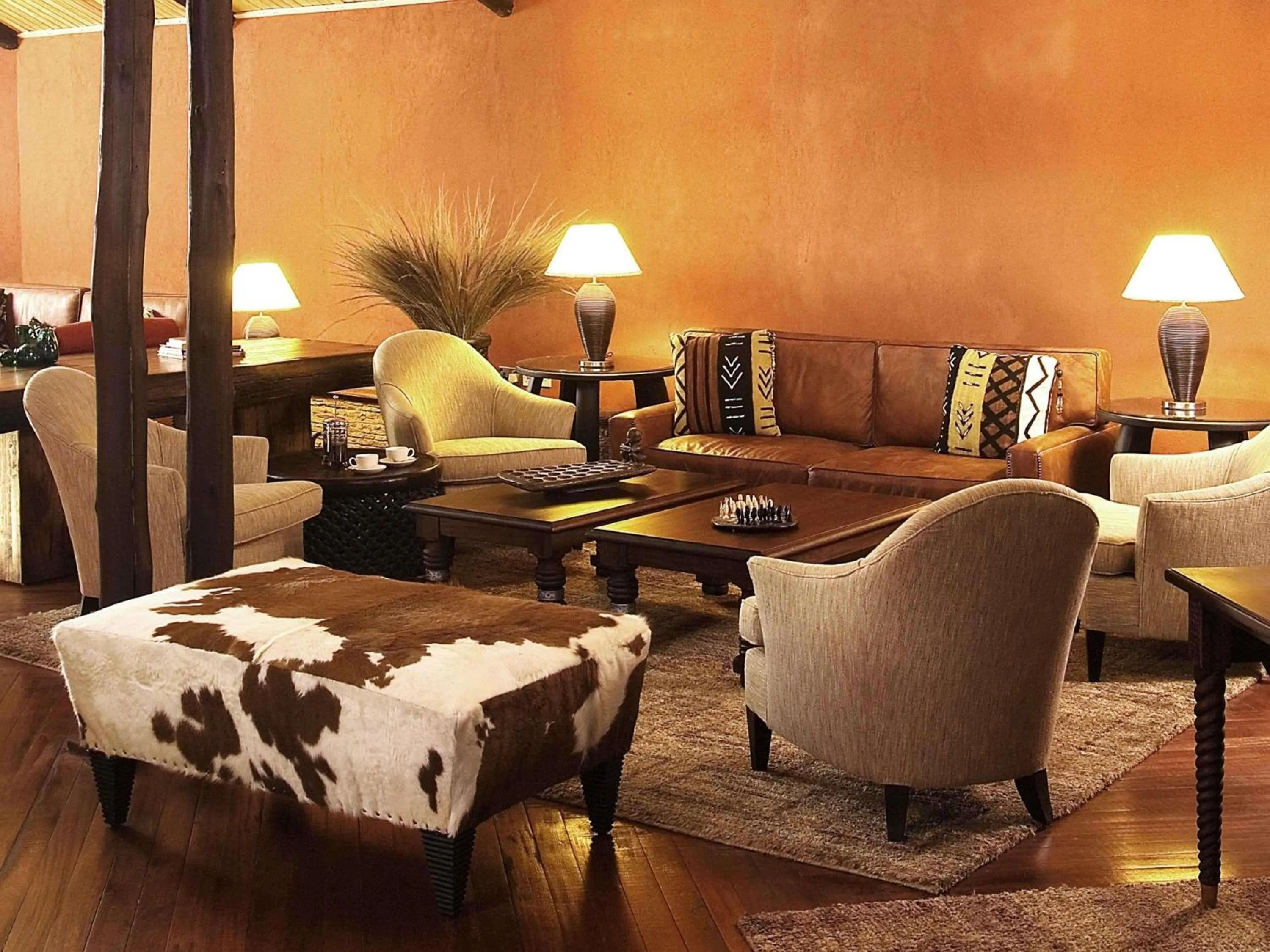 Lounge or bar in Fairmont Mara Safari Club