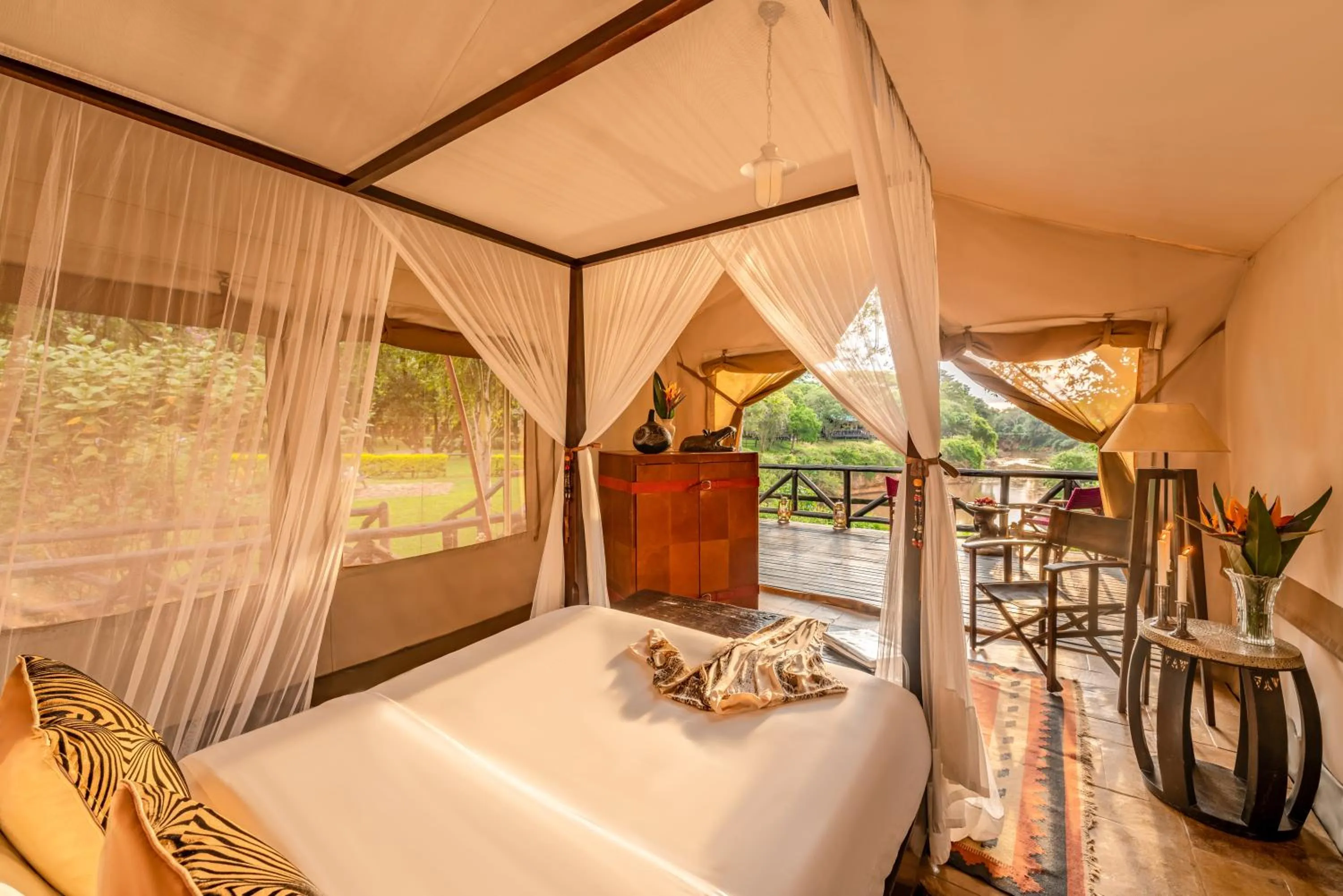 Bedroom, Bed in Fairmont Mara Safari Club