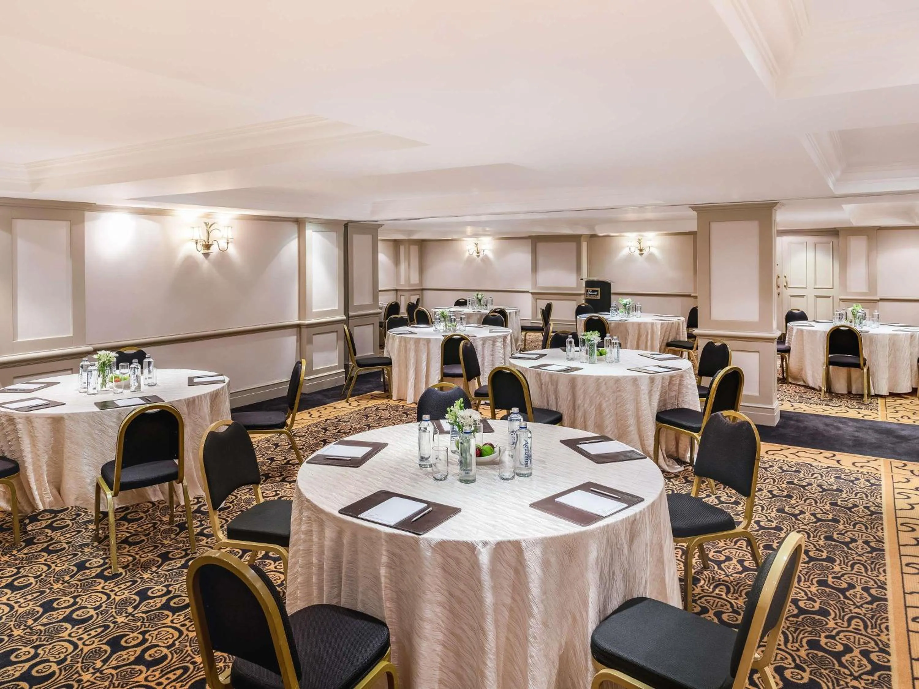 Meeting/conference room in Fairmont The Norfolk