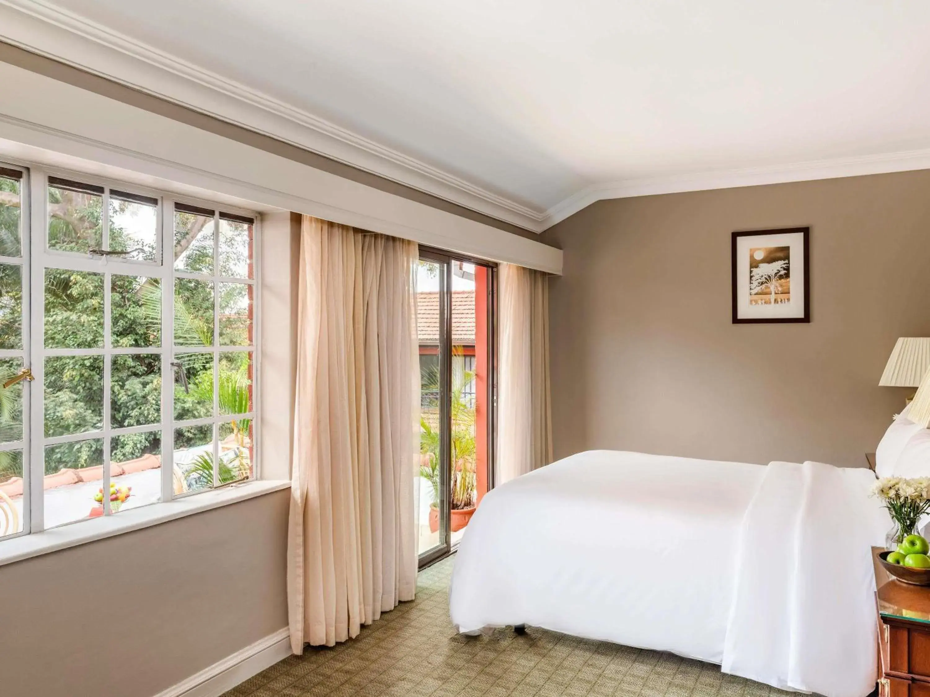 Bedroom, Bed in Fairmont The Norfolk Bedroom, Bed in Fairmont The Norfolk