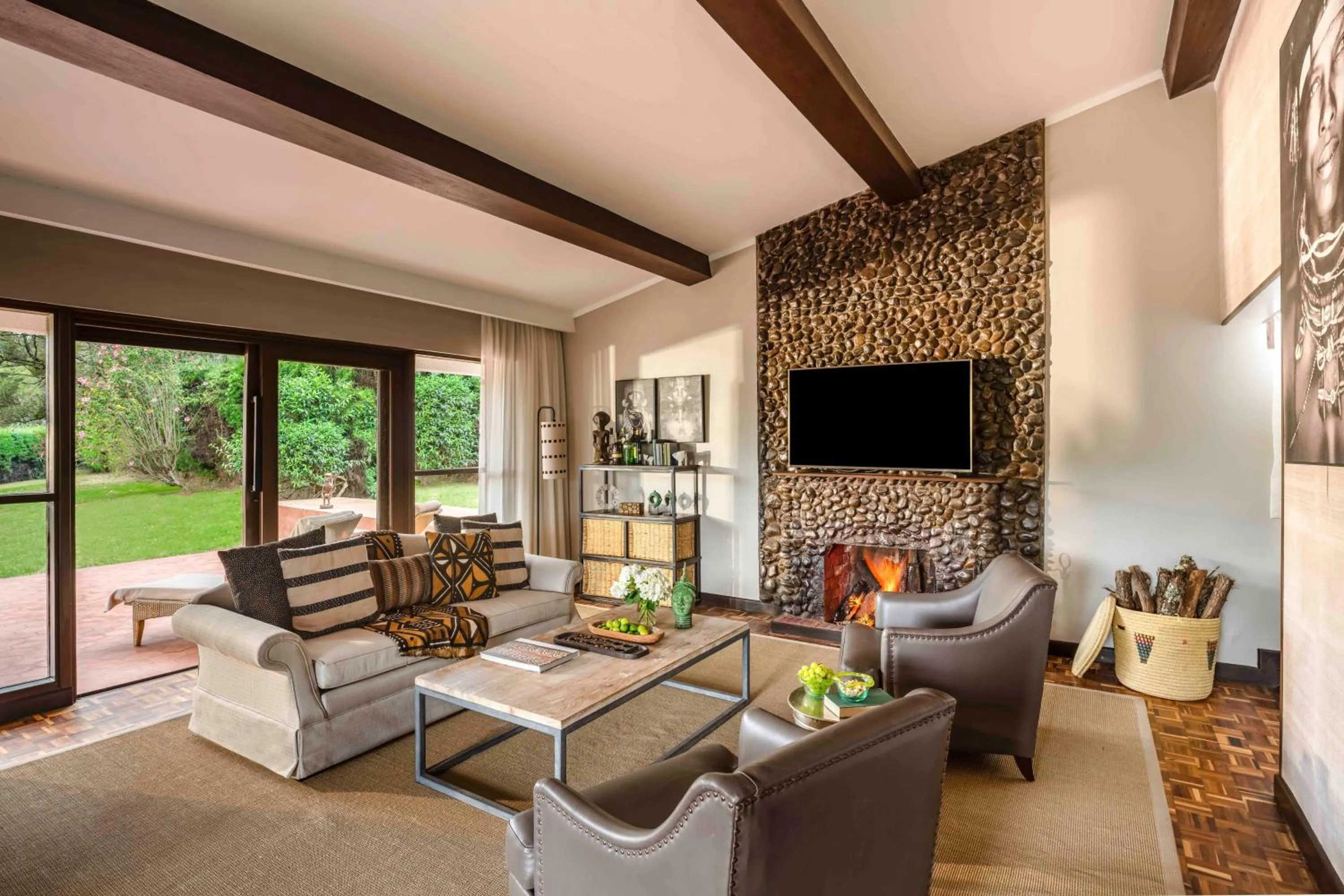 Living room in Fairmont Mount Kenya Safari Club