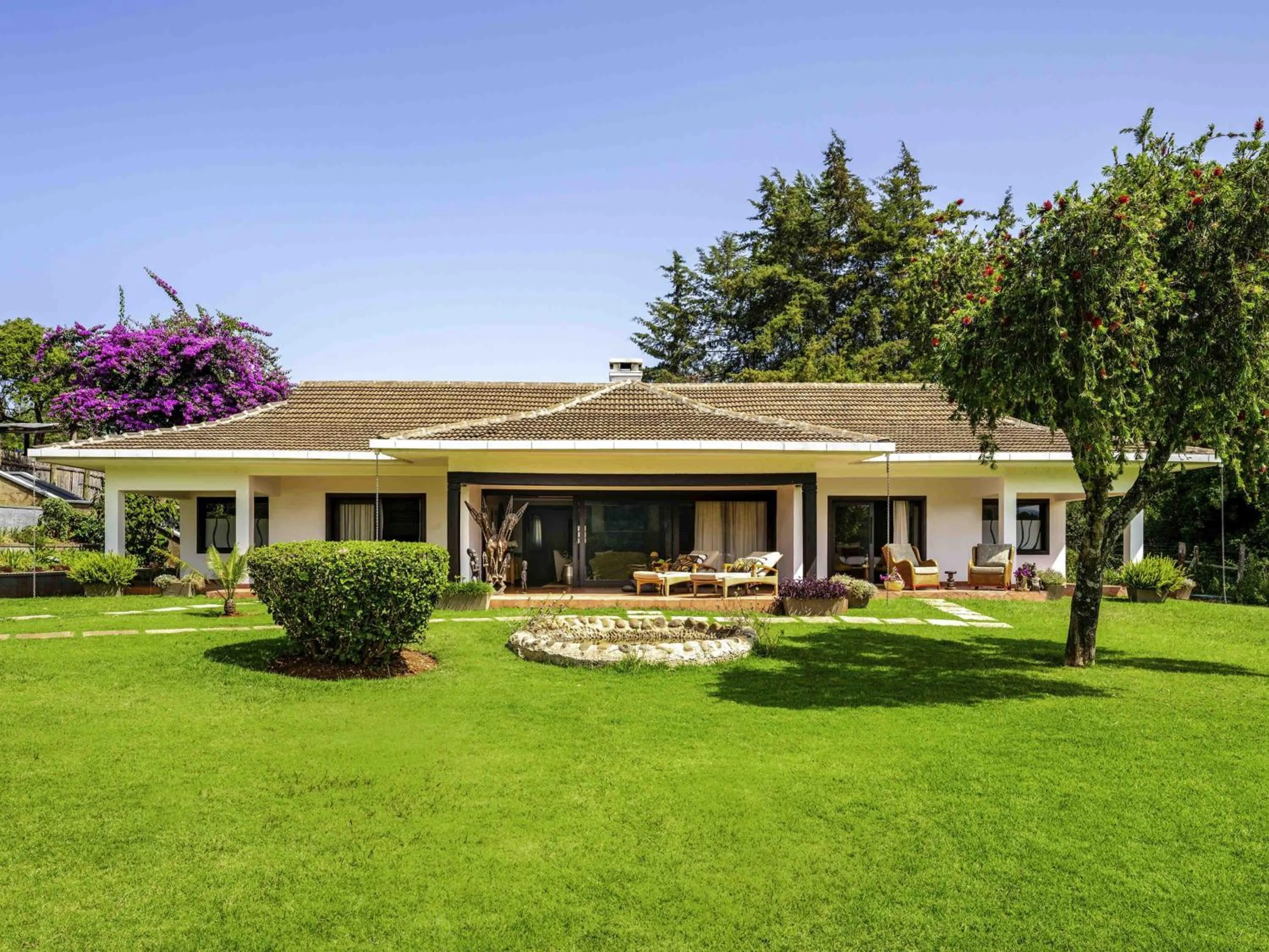 Bedroom in Fairmont Mount Kenya Safari Club