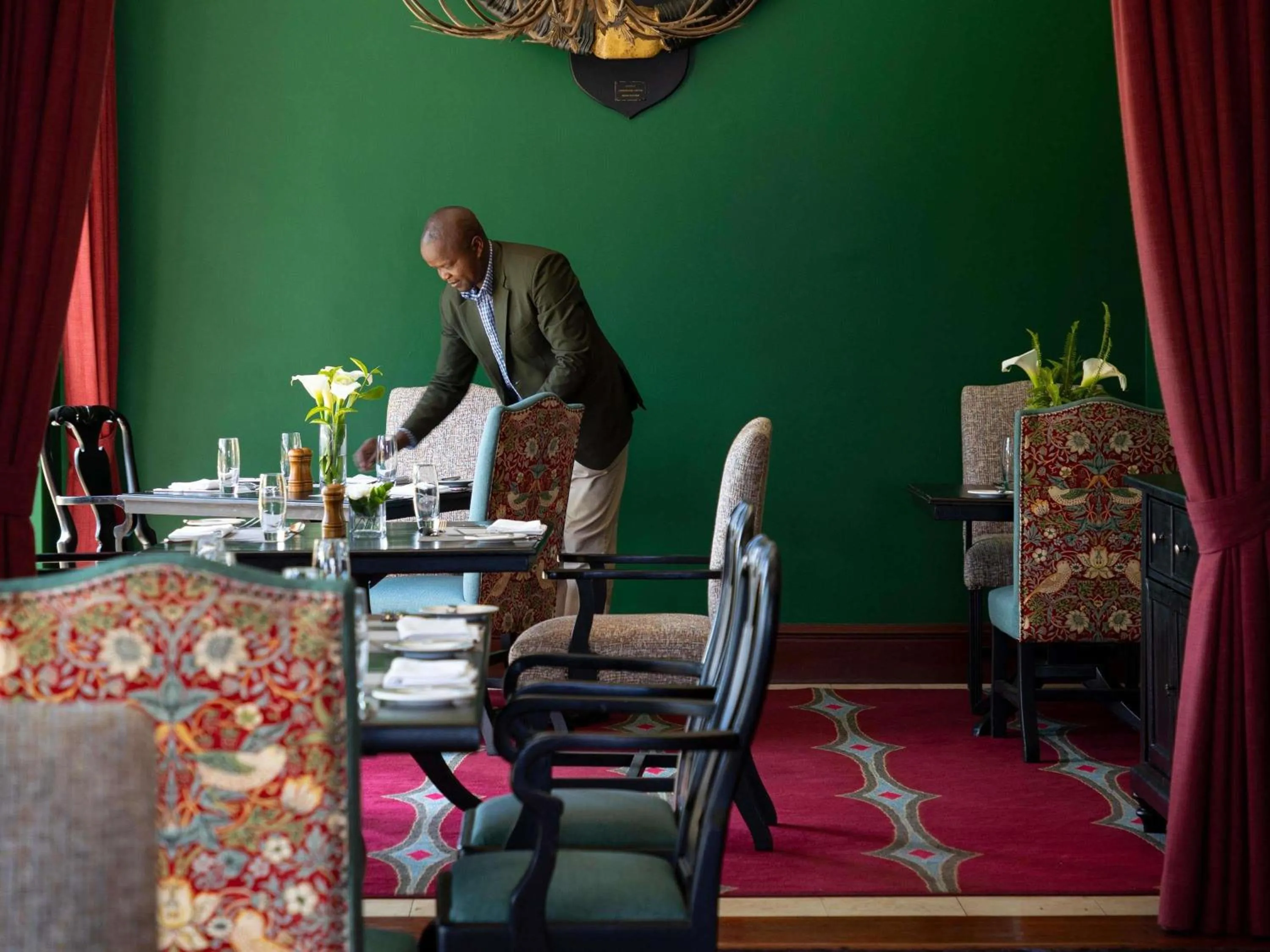 Restaurant/places to eat in Fairmont Mount Kenya Safari Club