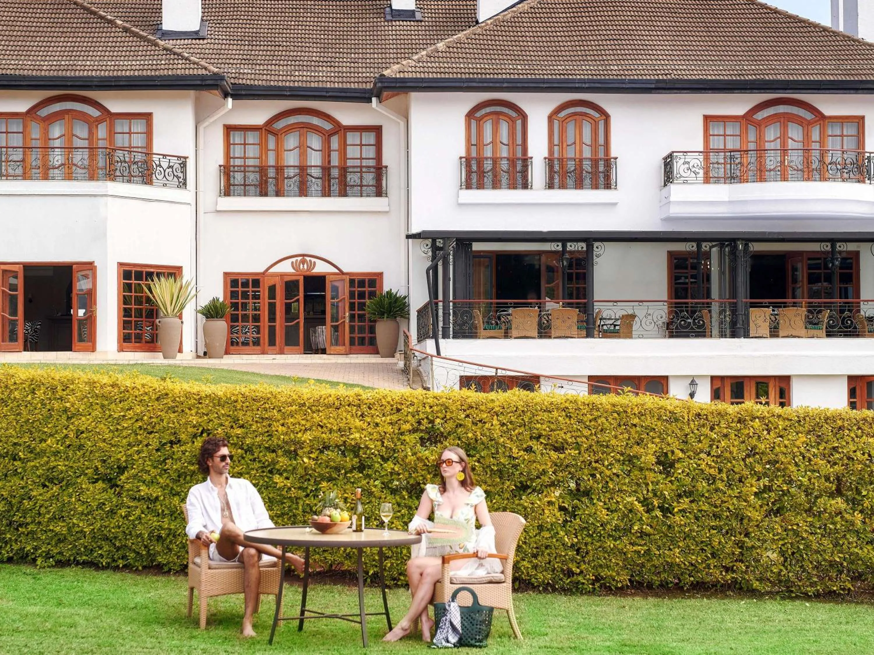 Lounge or bar in Fairmont Mount Kenya Safari Club