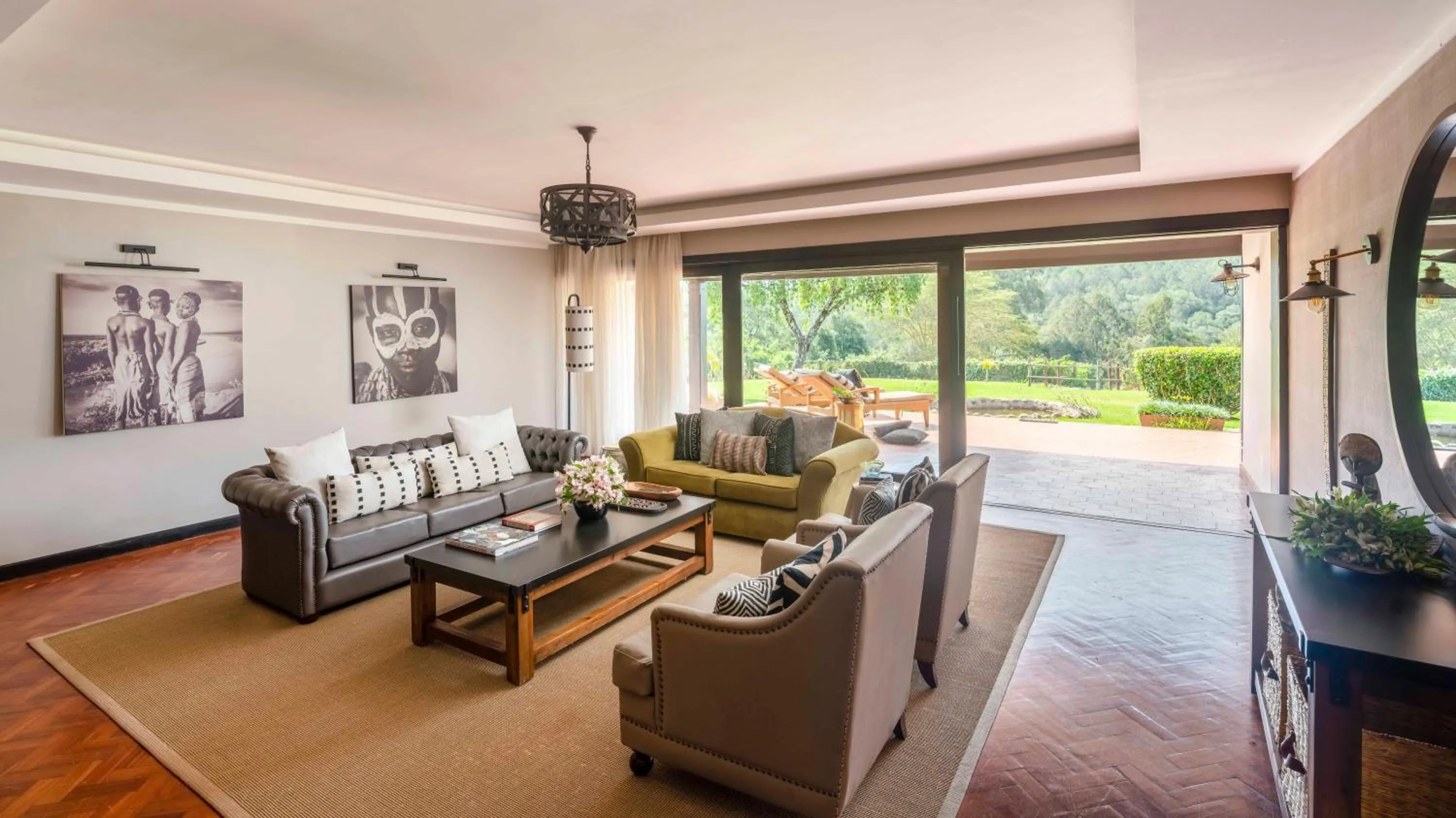 Living room in Fairmont Mount Kenya Safari Club