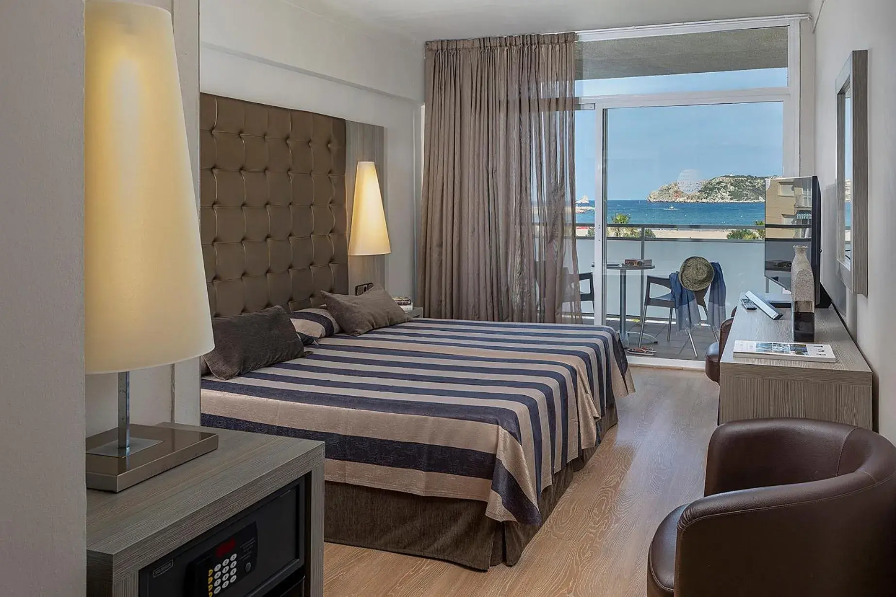 Bed in Hotel Panorama Bed in Hotel Panorama