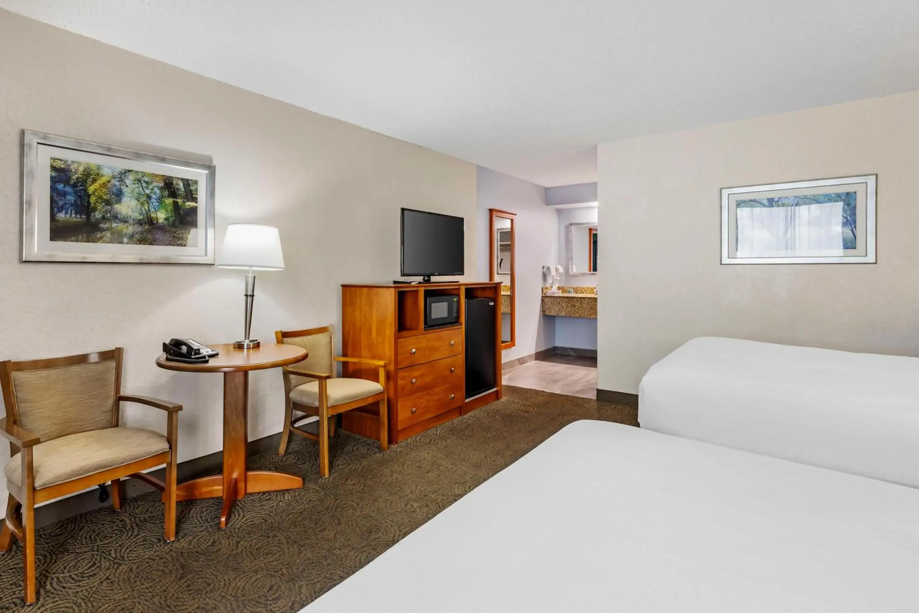 Bedroom, Bed in Best Western Thunderbird Motel Bedroom, Bed in Best Western Thunderbird Motel